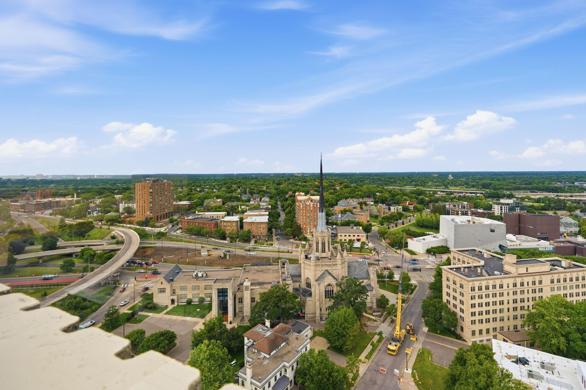 View of Residential at 410 Groveland Avenue #602, Minneapolis MN 55403, Minneapolis (40 of 49) - Mike Wilen | Minnesota Team Real Estate