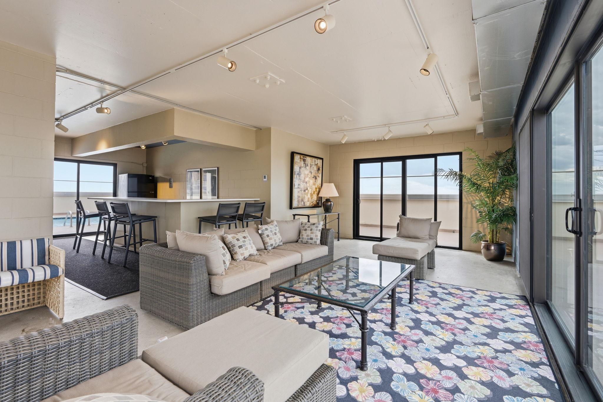 View of Residential at 410 Groveland Avenue #602, Minneapolis MN 55403, Minneapolis (38 of 49) - Mike Wilen | Minnesota Team Real Estate
