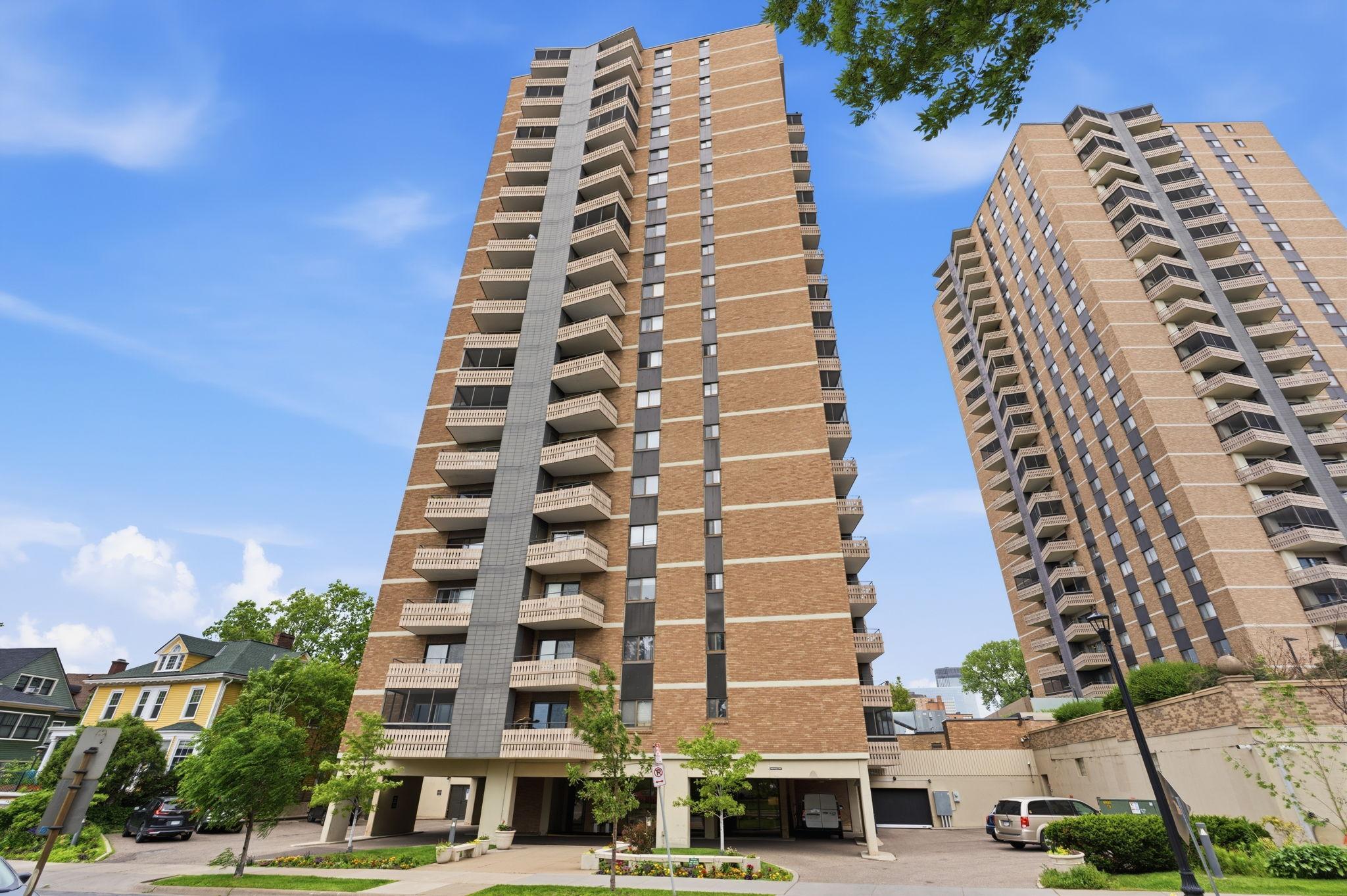 View of Residential at 410 Groveland Avenue #602, Minneapolis MN 55403, Minneapolis (28 of 49) - Mike Wilen | Minnesota Team Real Estate
