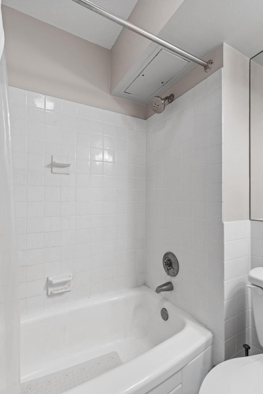 View of Residential at 410 Groveland Avenue #602, Minneapolis MN 55403, Minneapolis (27 of 49) - Mike Wilen | Minnesota Team Real Estate