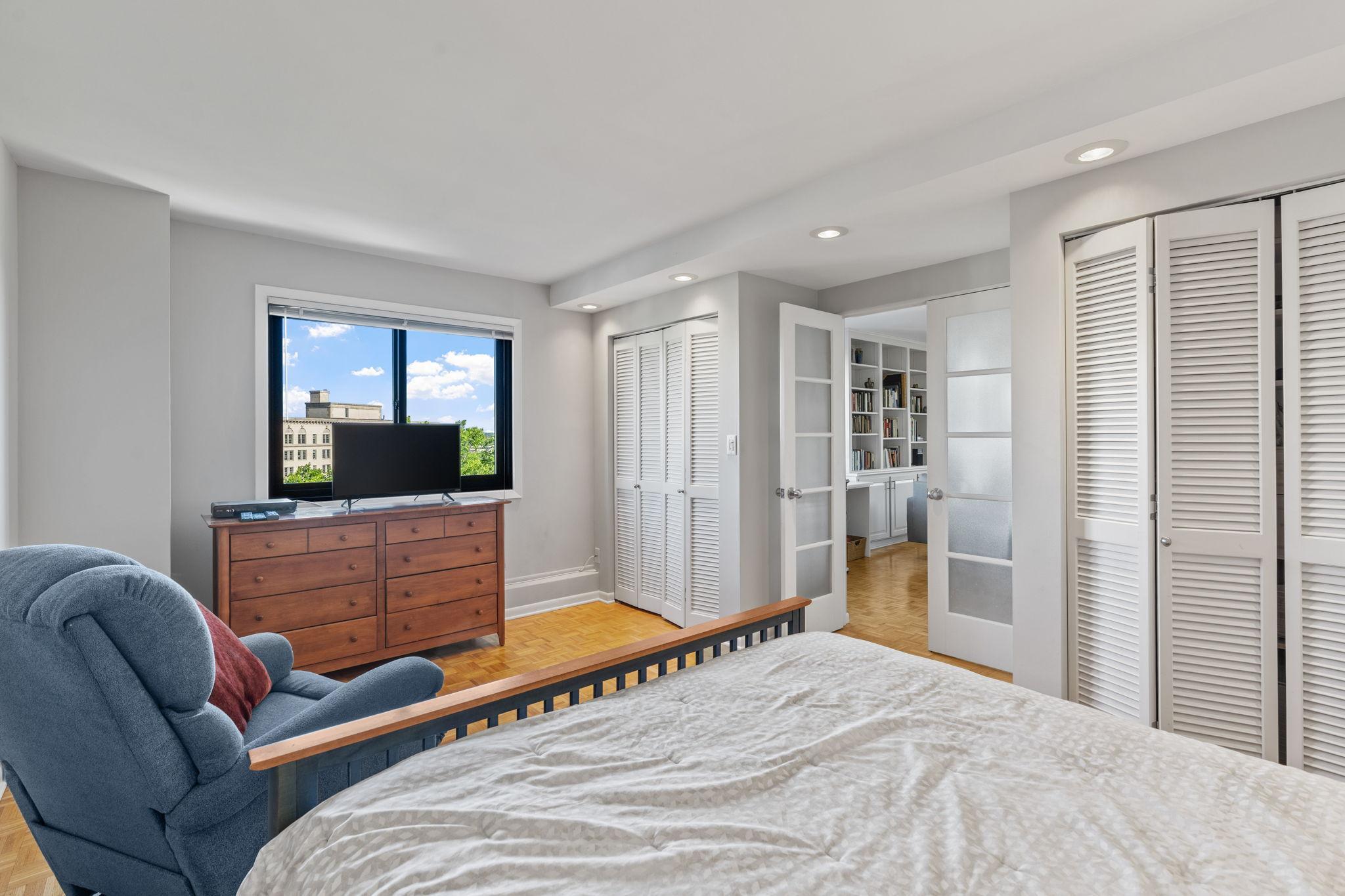 View of Residential at 410 Groveland Avenue #602, Minneapolis MN 55403, Minneapolis (22 of 49) - Mike Wilen | Minnesota Team Real Estate