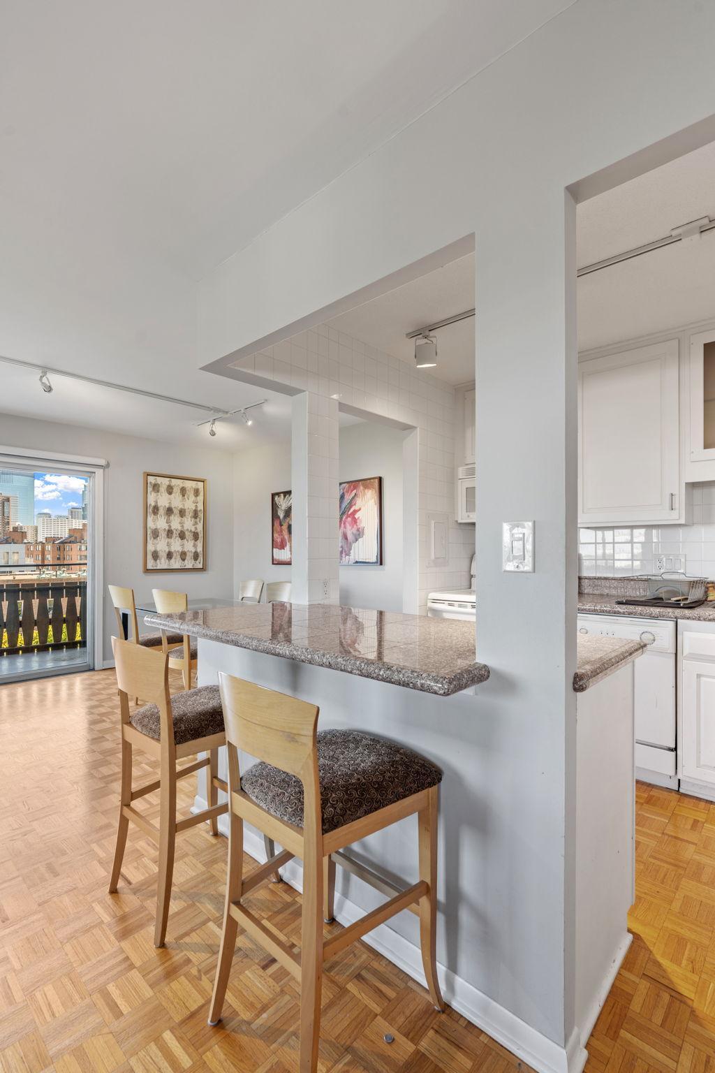View of Residential at 410 Groveland Avenue #602, Minneapolis MN 55403, Minneapolis (15 of 49) - Mike Wilen | Minnesota Team Real Estate