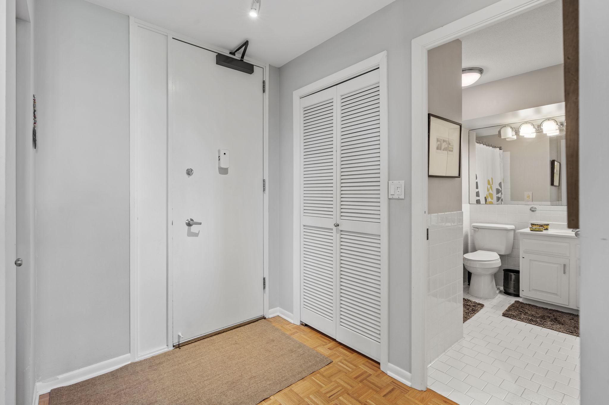 View of Residential at 410 Groveland Avenue #602, Minneapolis MN 55403, Minneapolis (25 of 49) - Mike Wilen | Minnesota Team Real Estate