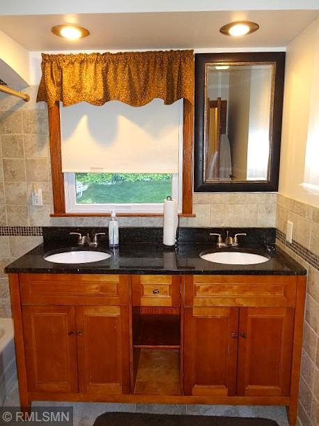 View of Residential at 1627 Deerwood Drive, South Saint Paul MN 55075, South Saint Paul (15 of 21) - Mike Wilen | Minnesota Team Real Estate