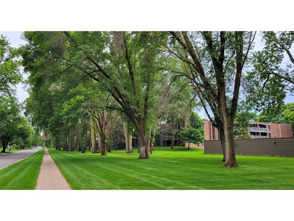 View of Residential at 2800 Hamline Avenue #332, Roseville MN 55113, Roseville (8 of 29) - Mike Wilen | Minnesota Team Real Estate