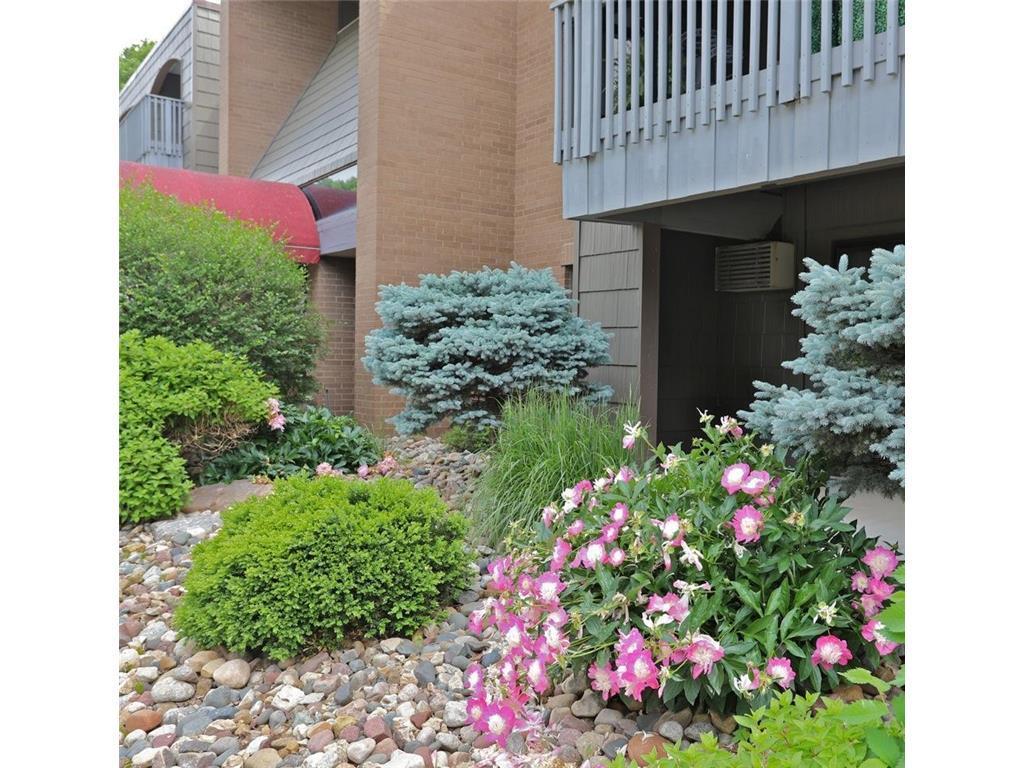 View of Residential at 2800 Hamline Avenue #332, Roseville MN 55113, Roseville (10 of 29) - Mike Wilen | Minnesota Team Real Estate