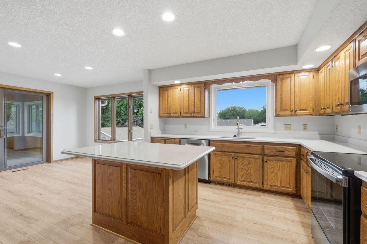 View of Residential at 4027 Elmwood Drive, Saint Bonifacius MN 55375, Saint Bonifacius (10 of 35) - Mike Wilen | Minnesota Team Real Estate