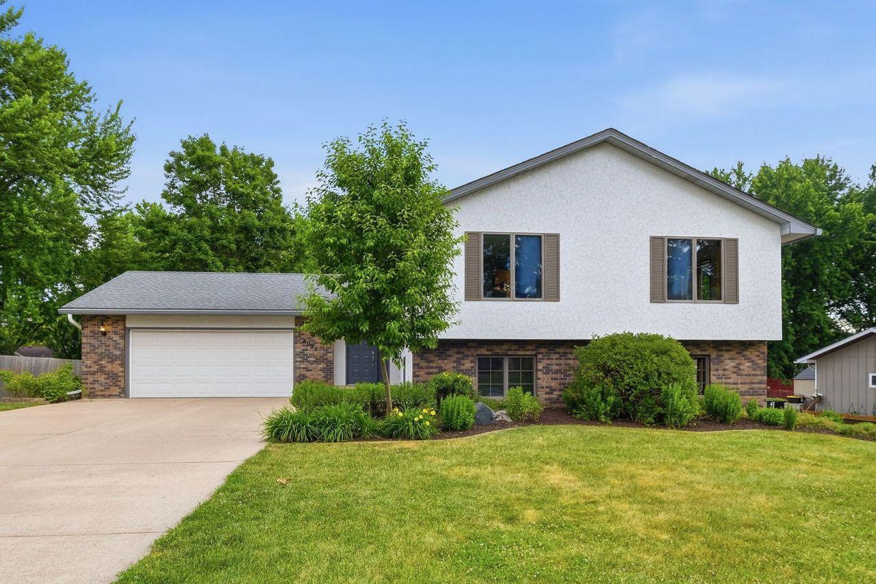 View of Residential at 4027 Elmwood Drive, Saint Bonifacius MN 55375, Saint Bonifacius (2 of 35) - Mike Wilen | Minnesota Team Real Estate