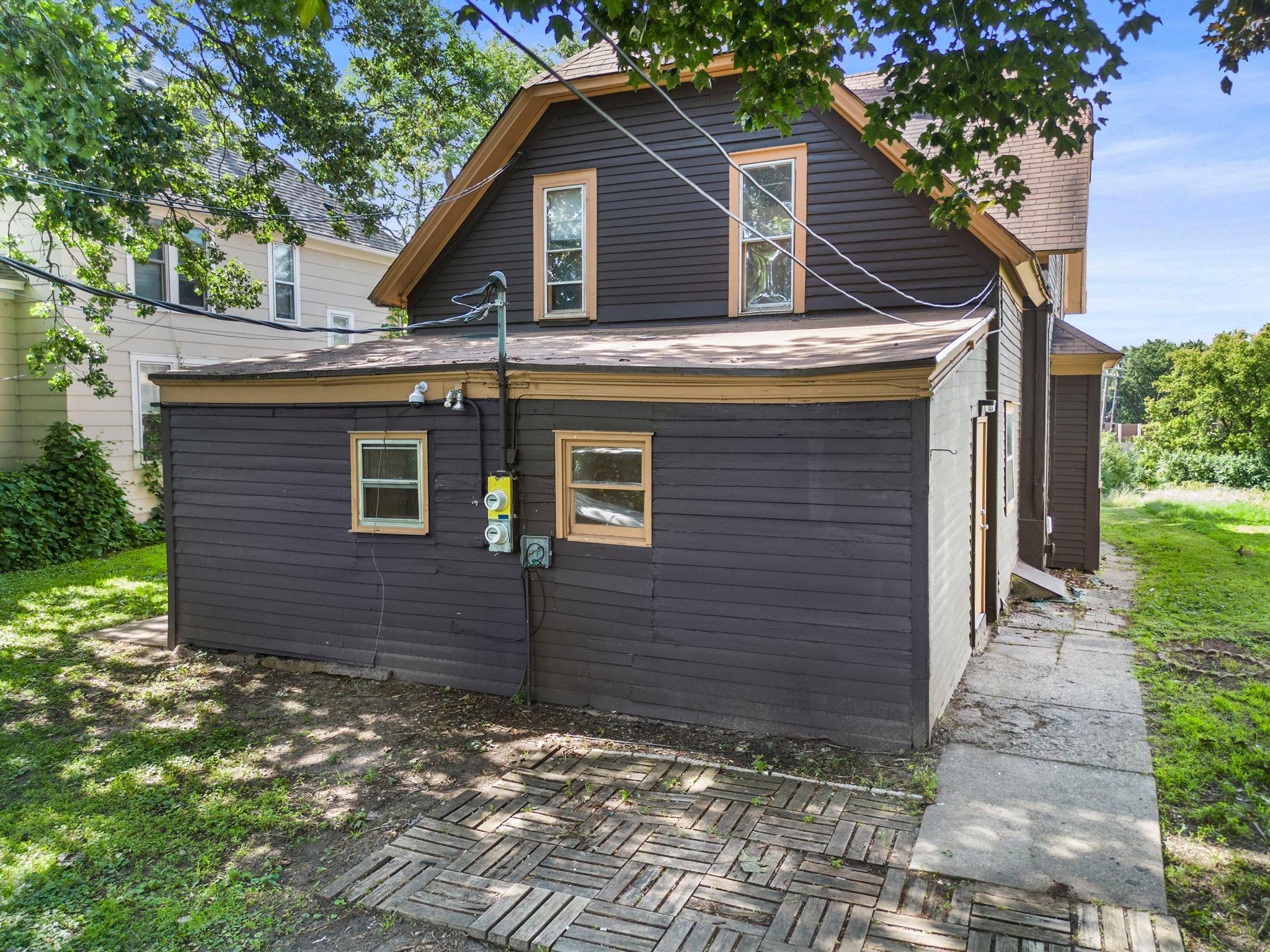 View of Residential Income at 1827-1829 Saint Anthony Avenue, Saint Paul MN 55104, Saint Paul (61 of 70) - Mike Wilen | Minnesota Team Real Estate