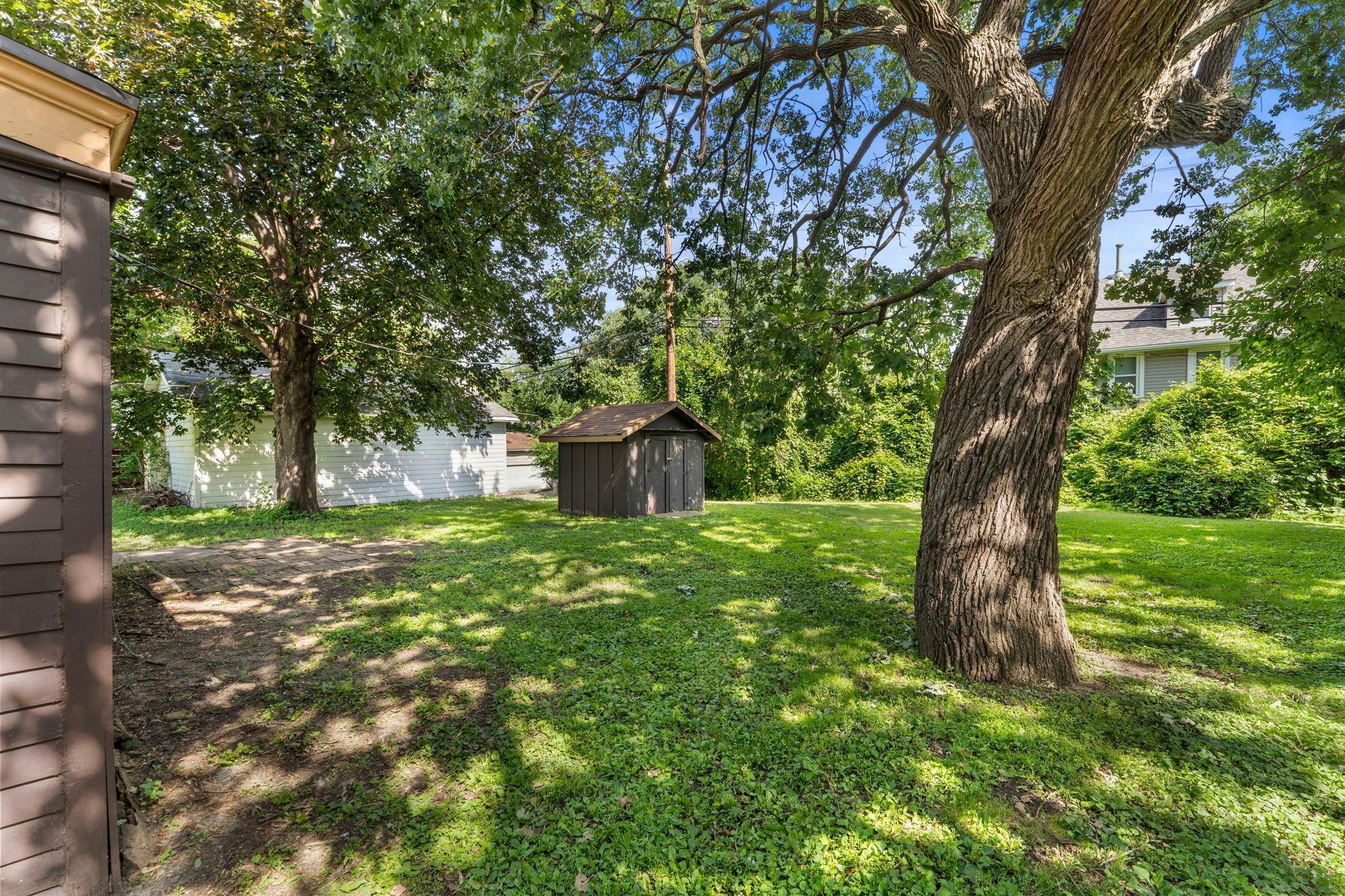 View of Residential Income at 1827-1829 Saint Anthony Avenue, Saint Paul MN 55104, Saint Paul (63 of 70) - Mike Wilen | Minnesota Team Real Estate