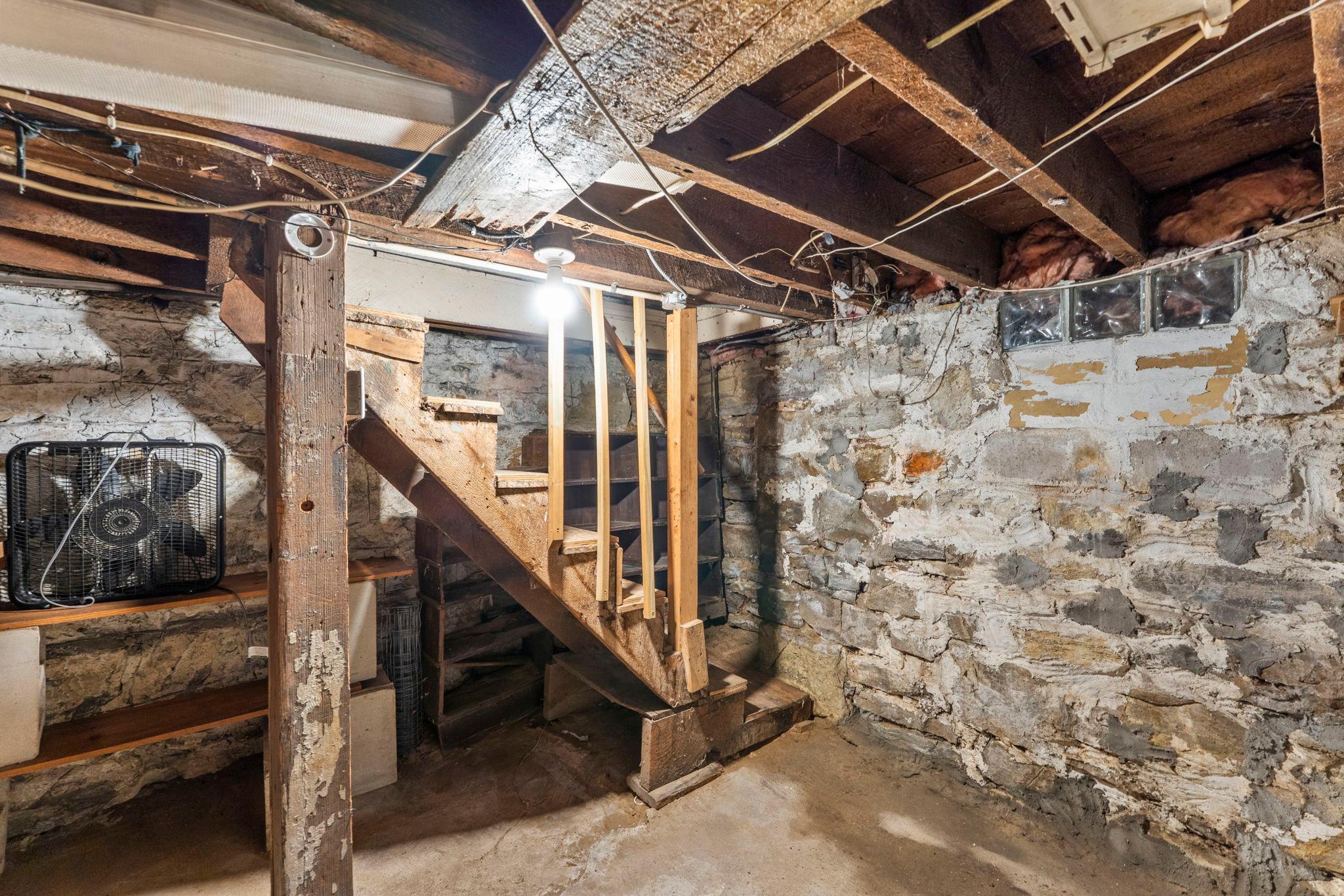 View of Residential Income at 1827-1829 Saint Anthony Avenue, Saint Paul MN 55104, Saint Paul (42 of 70) - Mike Wilen | Minnesota Team Real Estate