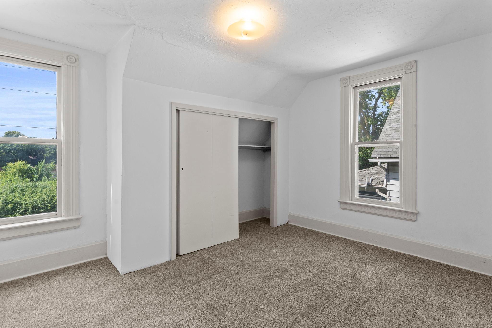 View of Residential Income at 1827-1829 Saint Anthony Avenue, Saint Paul MN 55104, Saint Paul (38 of 70) - Mike Wilen | Minnesota Team Real Estate