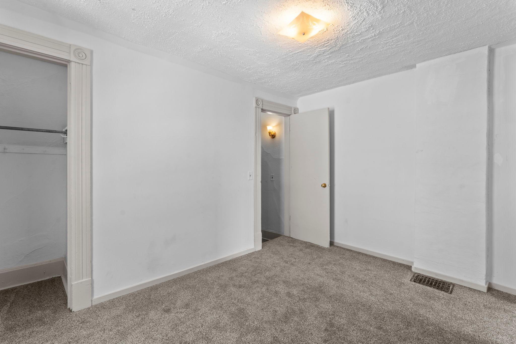 View of Residential Income at 1827-1829 Saint Anthony Avenue, Saint Paul MN 55104, Saint Paul (37 of 70) - Mike Wilen | Minnesota Team Real Estate