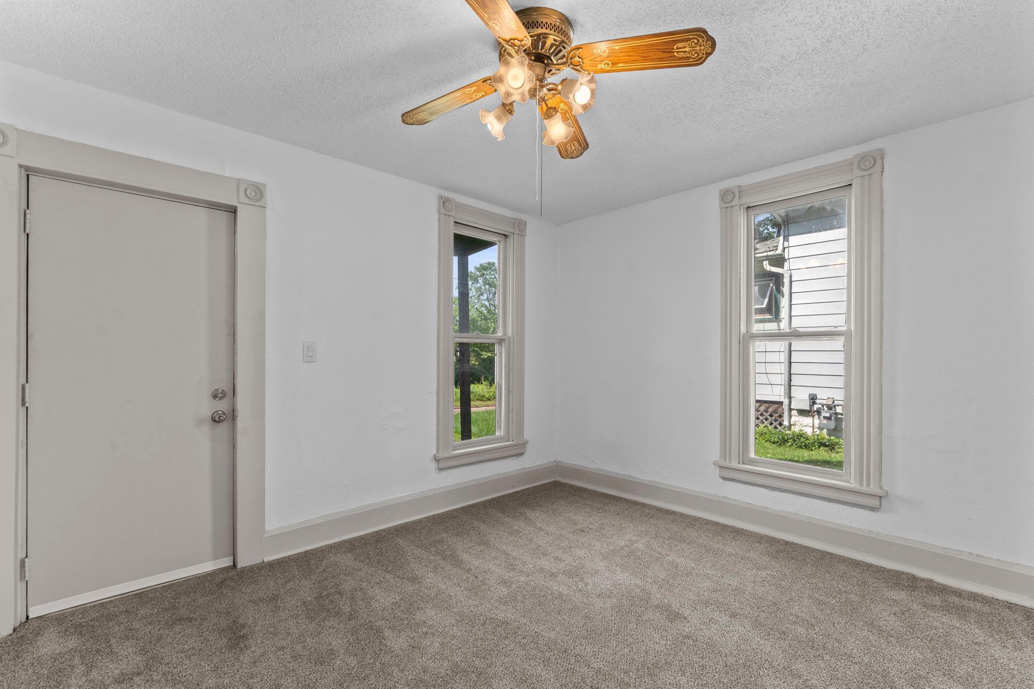 View of Residential Income at 1827-1829 Saint Anthony Avenue, Saint Paul MN 55104, Saint Paul (25 of 70) - Mike Wilen | Minnesota Team Real Estate