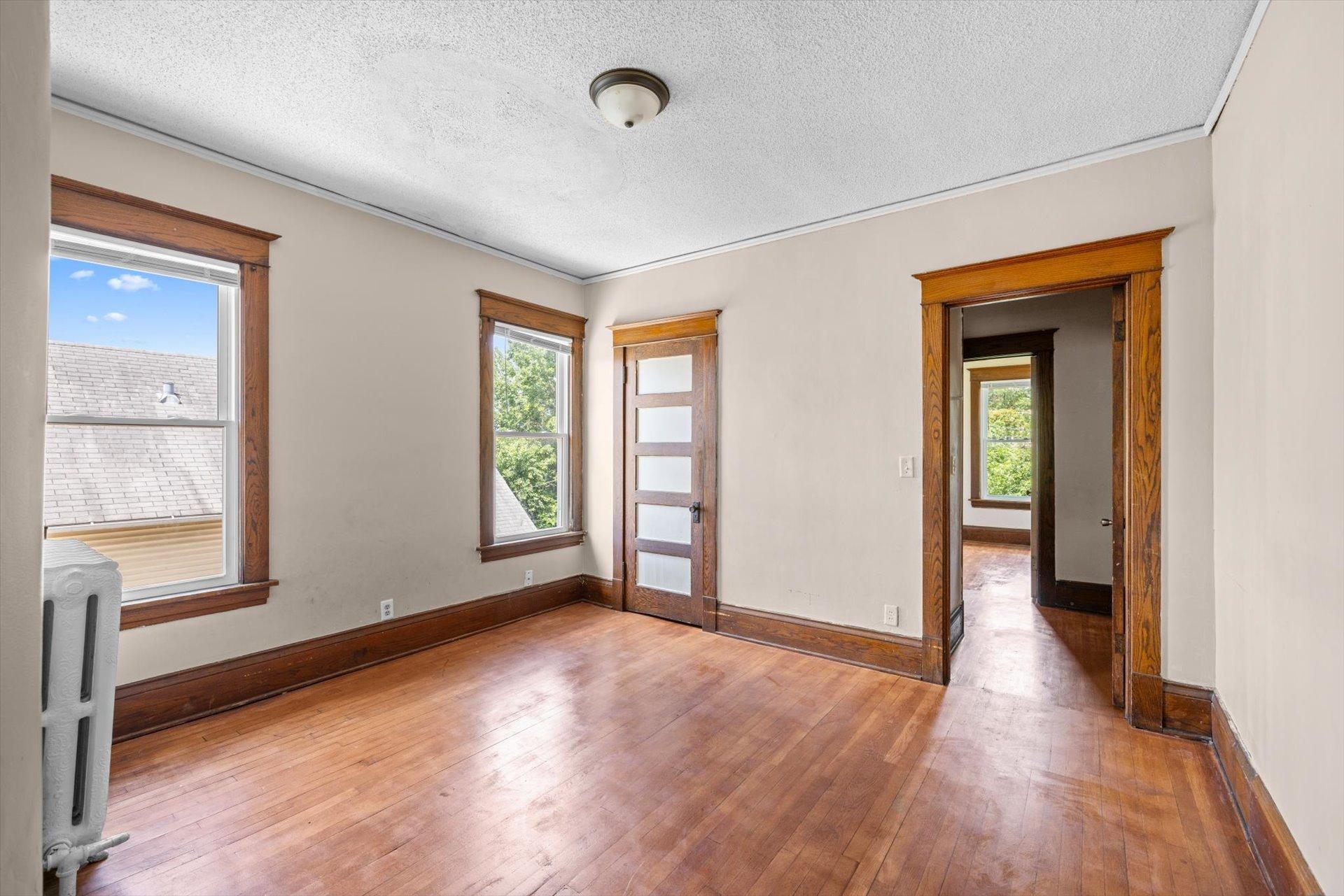 View of Residential Income at 101 Litchfield Street, Saint Paul MN 55117, Saint Paul (3 of 27) - Mike Wilen | Minnesota Team Real Estate