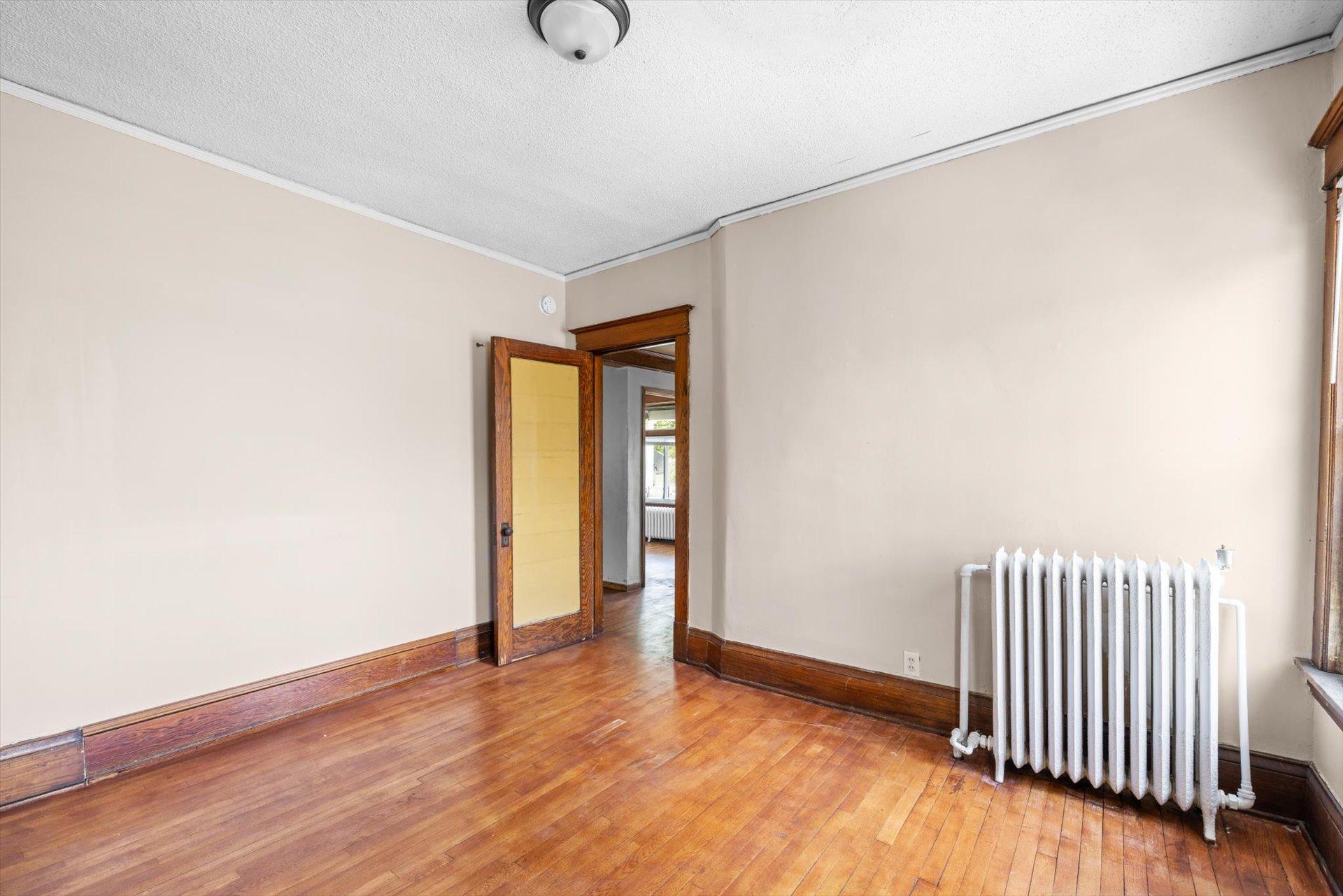 View of Residential Income at 101 Litchfield Street, Saint Paul MN 55117, Saint Paul (10 of 27) - Mike Wilen | Minnesota Team Real Estate