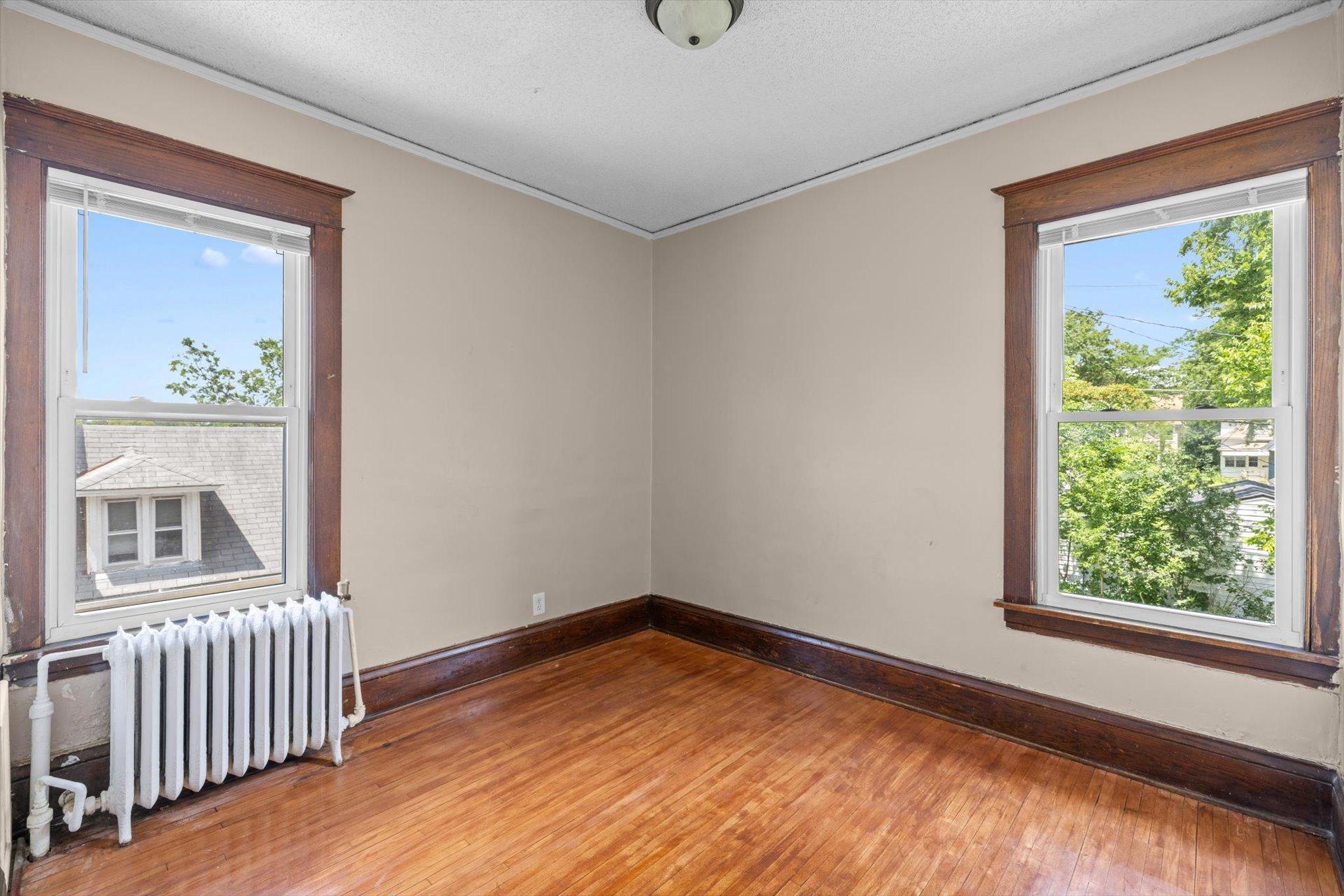 View of Residential Income at 101 Litchfield Street, Saint Paul MN 55117, Saint Paul (12 of 27) - Mike Wilen | Minnesota Team Real Estate