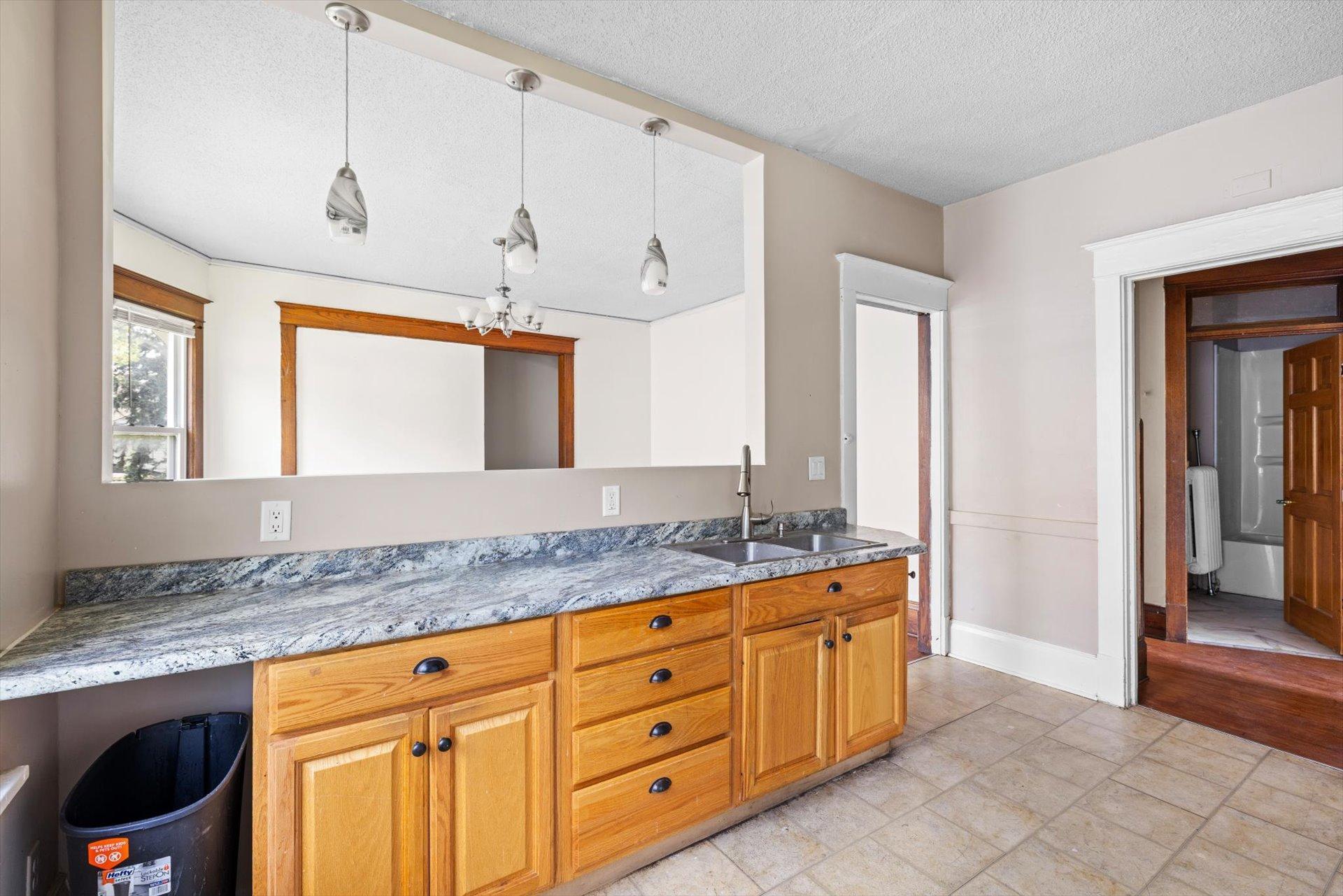 View of Residential Income at 101 Litchfield Street, Saint Paul MN 55117, Saint Paul (6 of 27) - Mike Wilen | Minnesota Team Real Estate