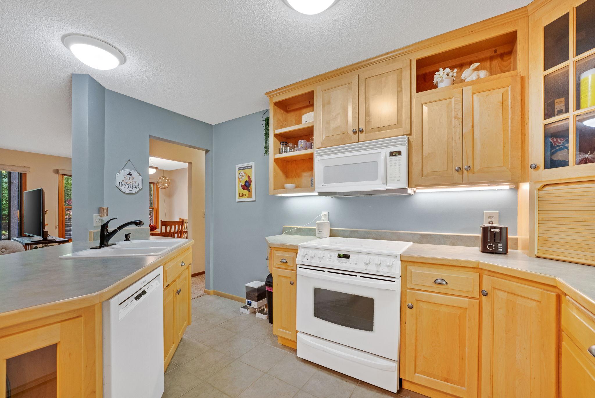 View of Residential at 15805 26th Avenue #B, Plymouth MN 55447, Plymouth (4 of 37) - Mike Wilen | Minnesota Team Real Estate