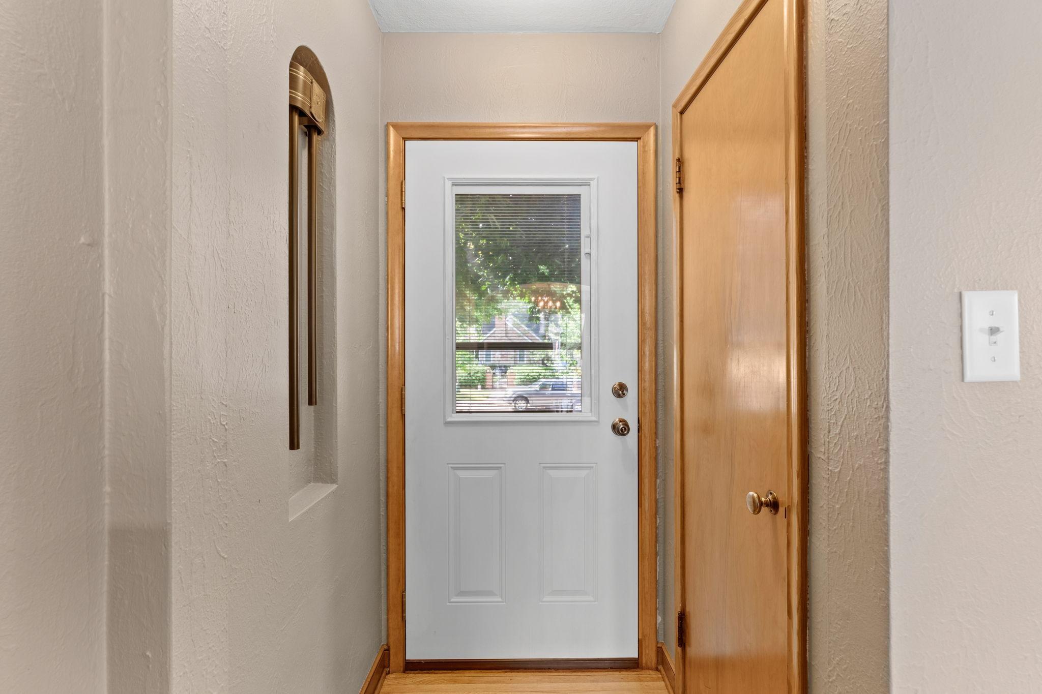 View of Residential at 2081 Jefferson Avenue, Saint Paul MN 55105, Saint Paul (4 of 44) - Mike Wilen | Minnesota Team Real Estate