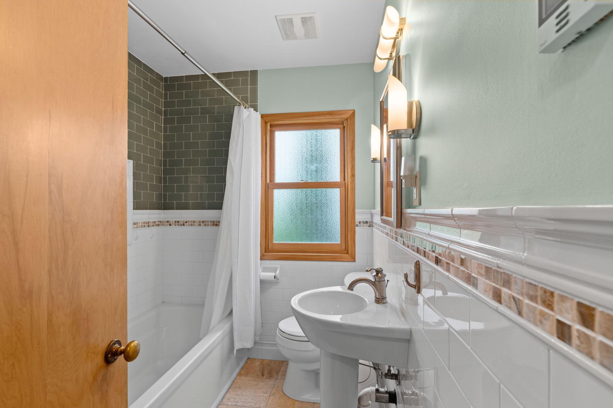 View of Residential at 2081 Jefferson Avenue, Saint Paul MN 55105, Saint Paul (18 of 44) - Mike Wilen | Minnesota Team Real Estate