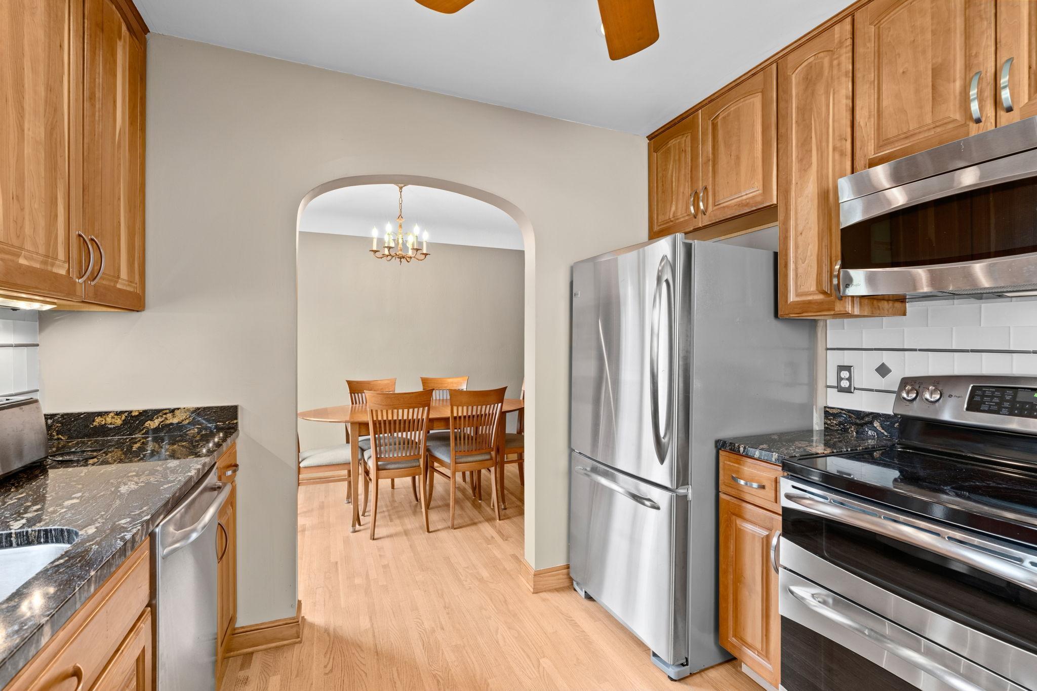 View of Residential at 2081 Jefferson Avenue, Saint Paul MN 55105, Saint Paul (15 of 44) - Mike Wilen | Minnesota Team Real Estate