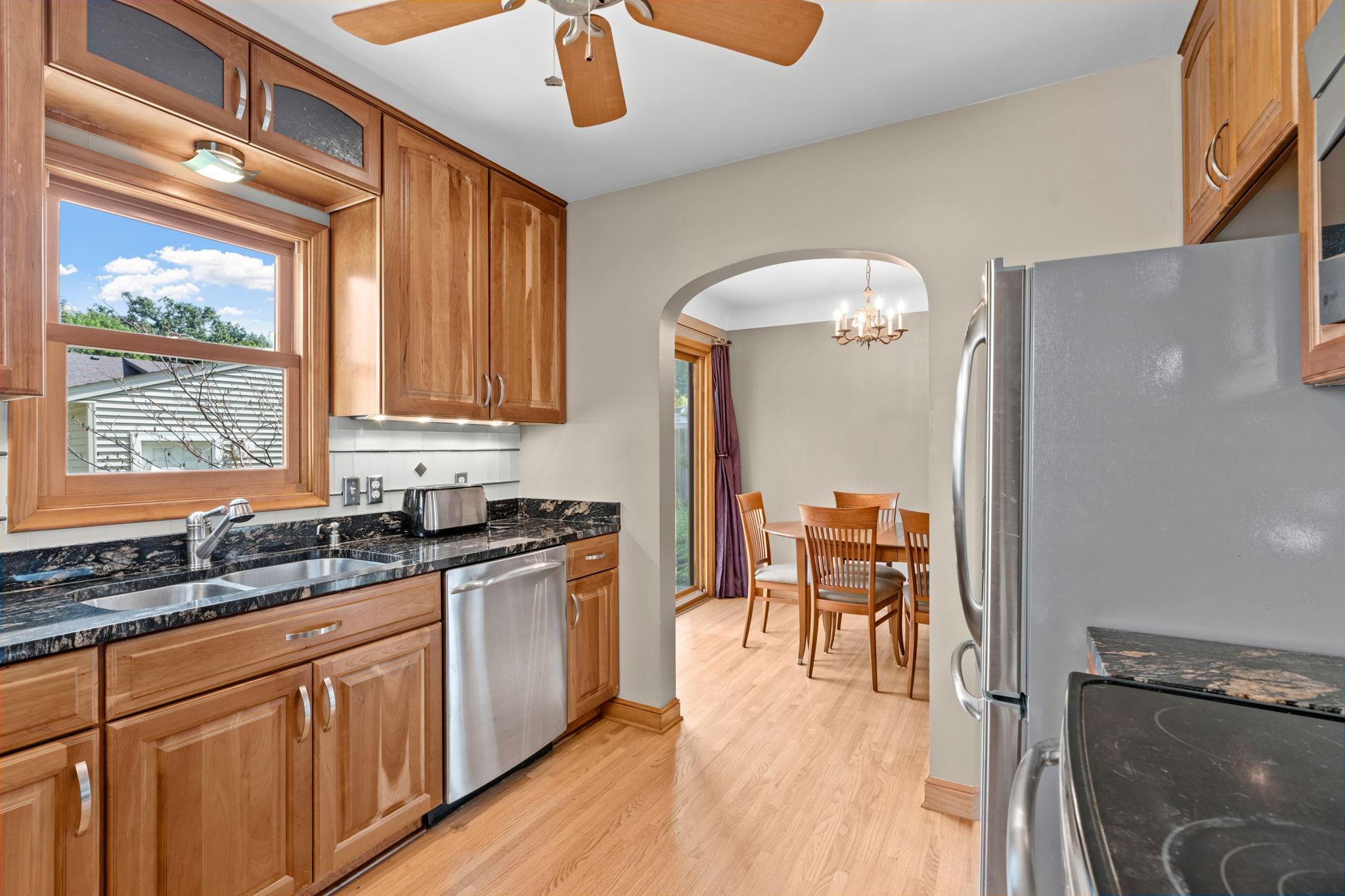 View of Residential at 2081 Jefferson Avenue, Saint Paul MN 55105, Saint Paul (14 of 44) - Mike Wilen | Minnesota Team Real Estate