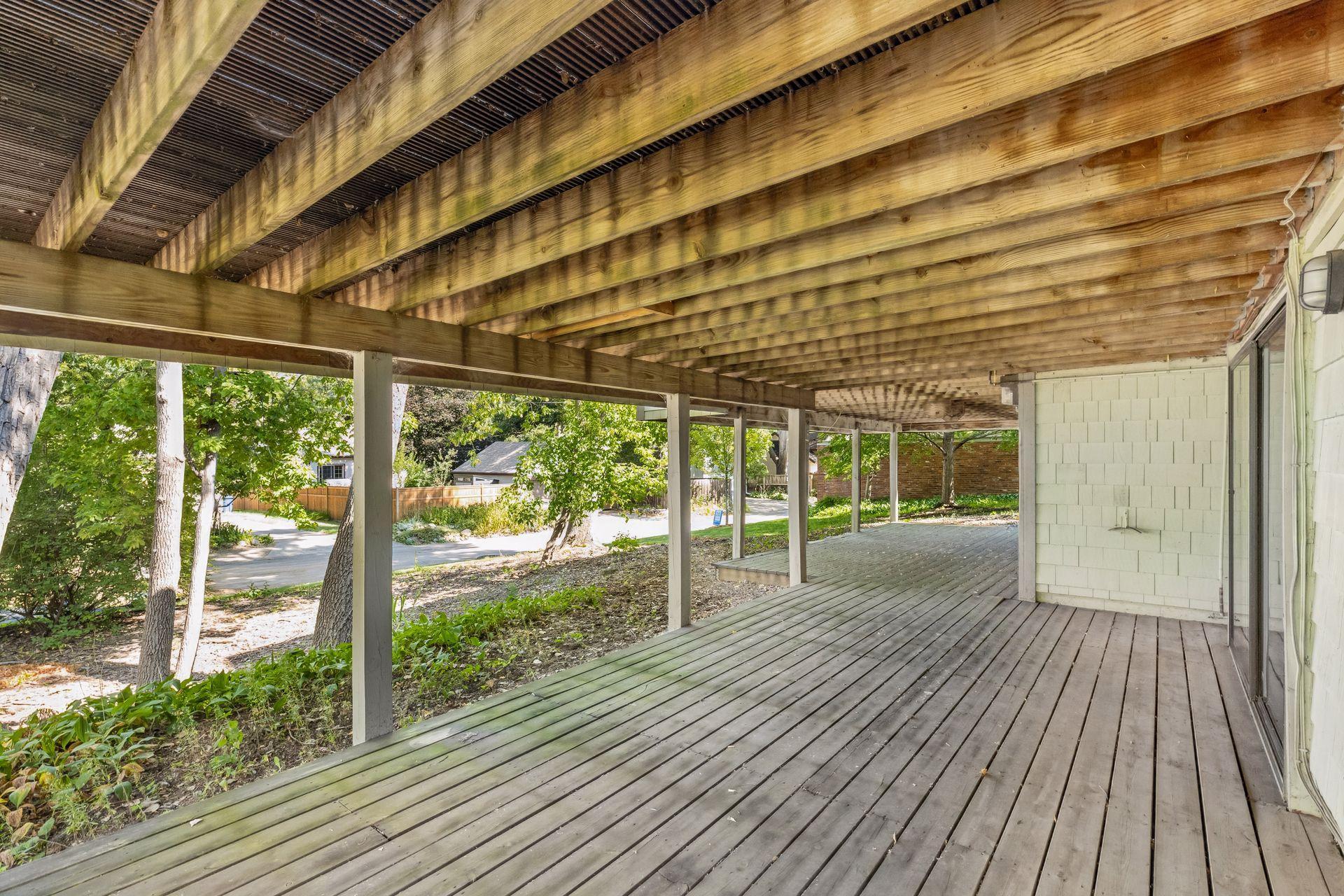 View of Residential at 1086 Cedar View Drive, Minneapolis MN 55405, Minneapolis (39 of 48) - Mike Wilen | Minnesota Team Real Estate