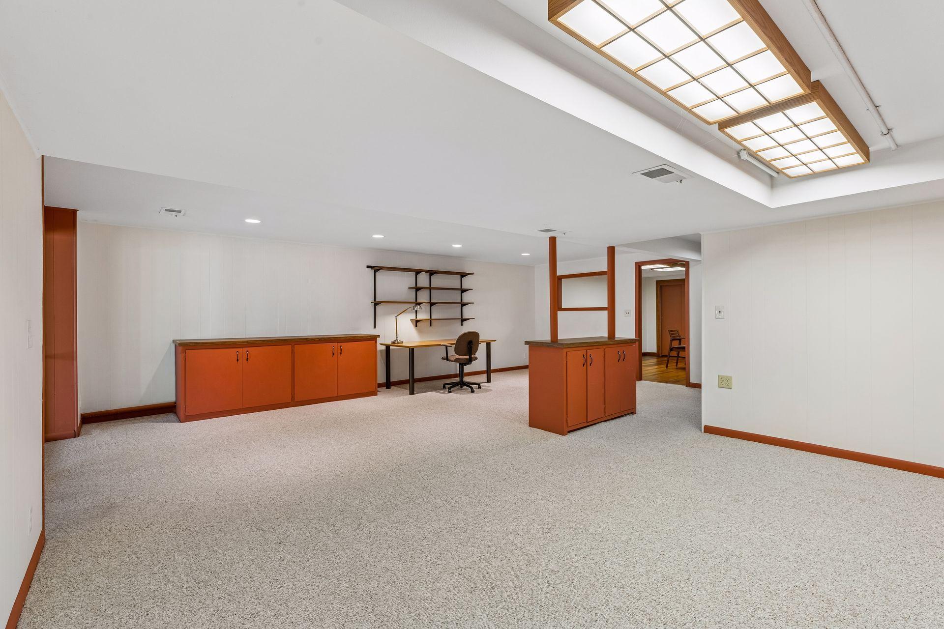 View of Residential at 1086 Cedar View Drive, Minneapolis MN 55405, Minneapolis (29 of 48) - Mike Wilen | Minnesota Team Real Estate