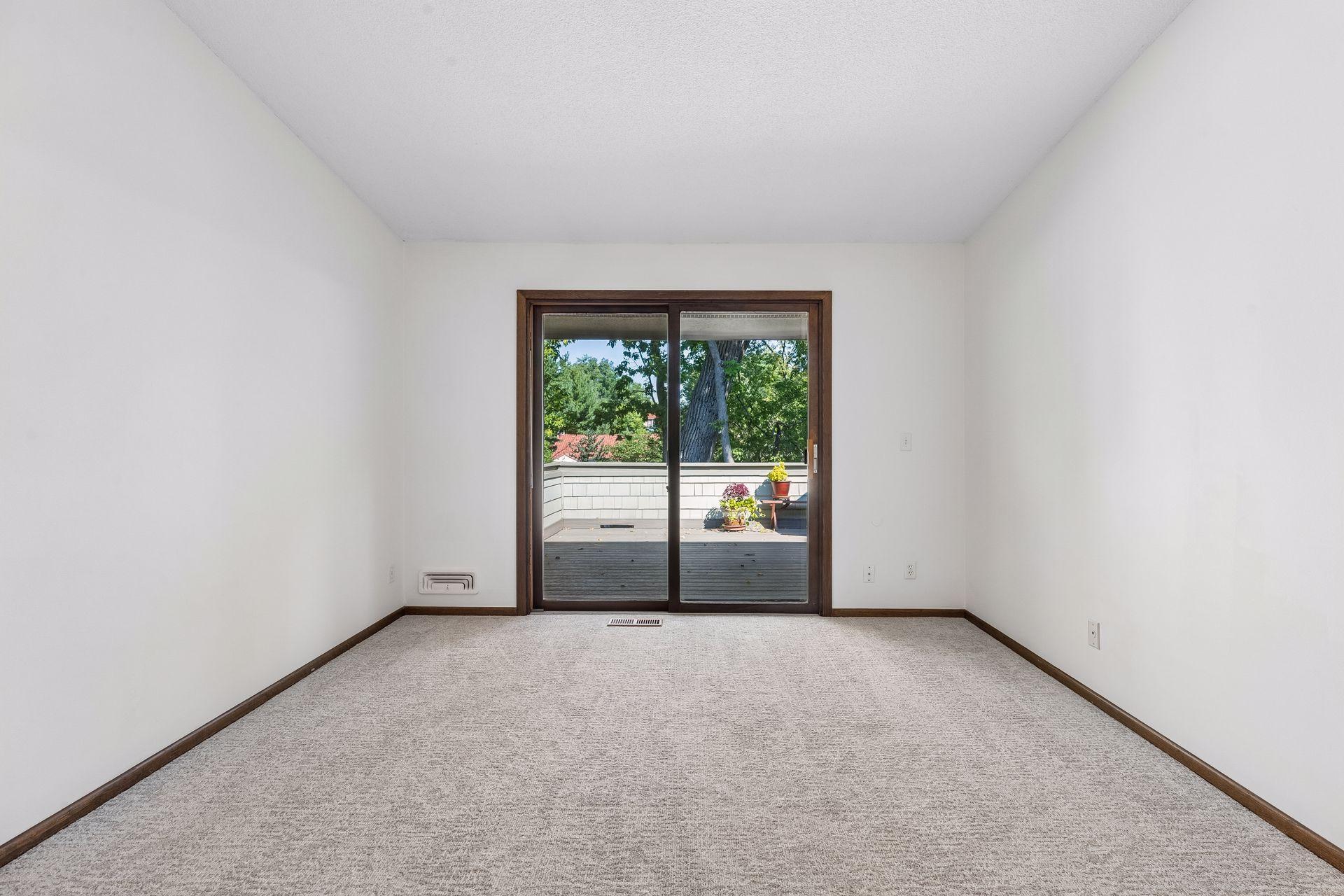 View of Residential at 1086 Cedar View Drive, Minneapolis MN 55405, Minneapolis (20 of 48) - Mike Wilen | Minnesota Team Real Estate