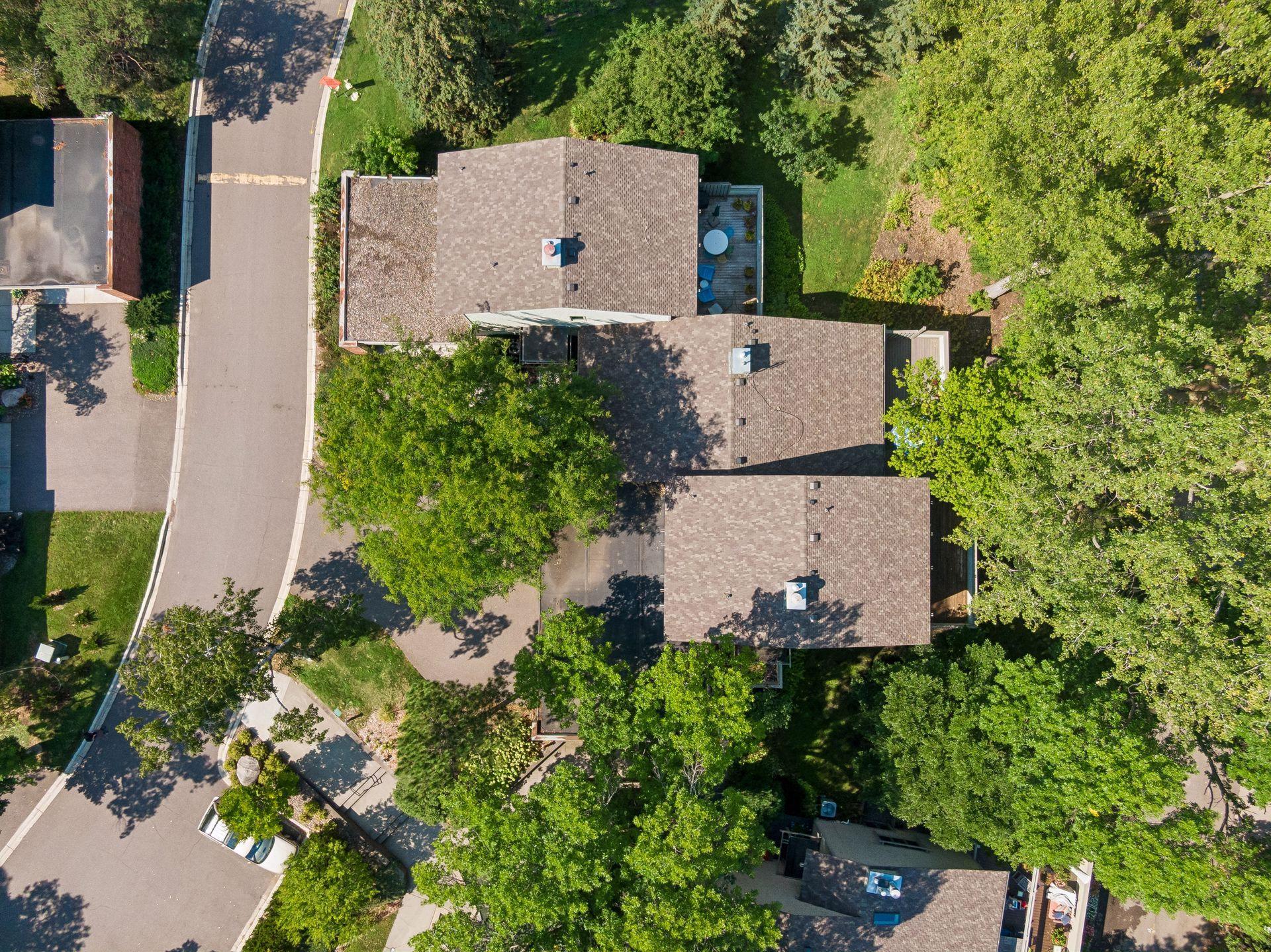 View of Residential at 1086 Cedar View Drive, Minneapolis MN 55405, Minneapolis (45 of 48) - Mike Wilen | Minnesota Team Real Estate