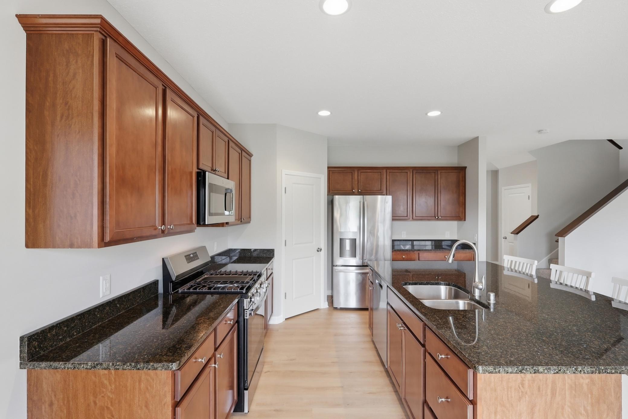 View of Residential at 15652 Eddy Creek Way, Apple Valley MN 55124, Apple Valley (10 of 40) - Mike Wilen | Minnesota Team Real Estate
