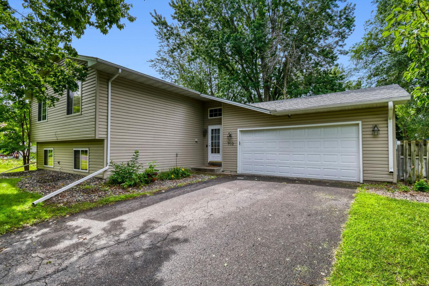 View of Residential at 709 74th Avenue, Brooklyn Park MN 55444, Brooklyn Park (3 of 27) - Mike Wilen | Minnesota Team Real Estate