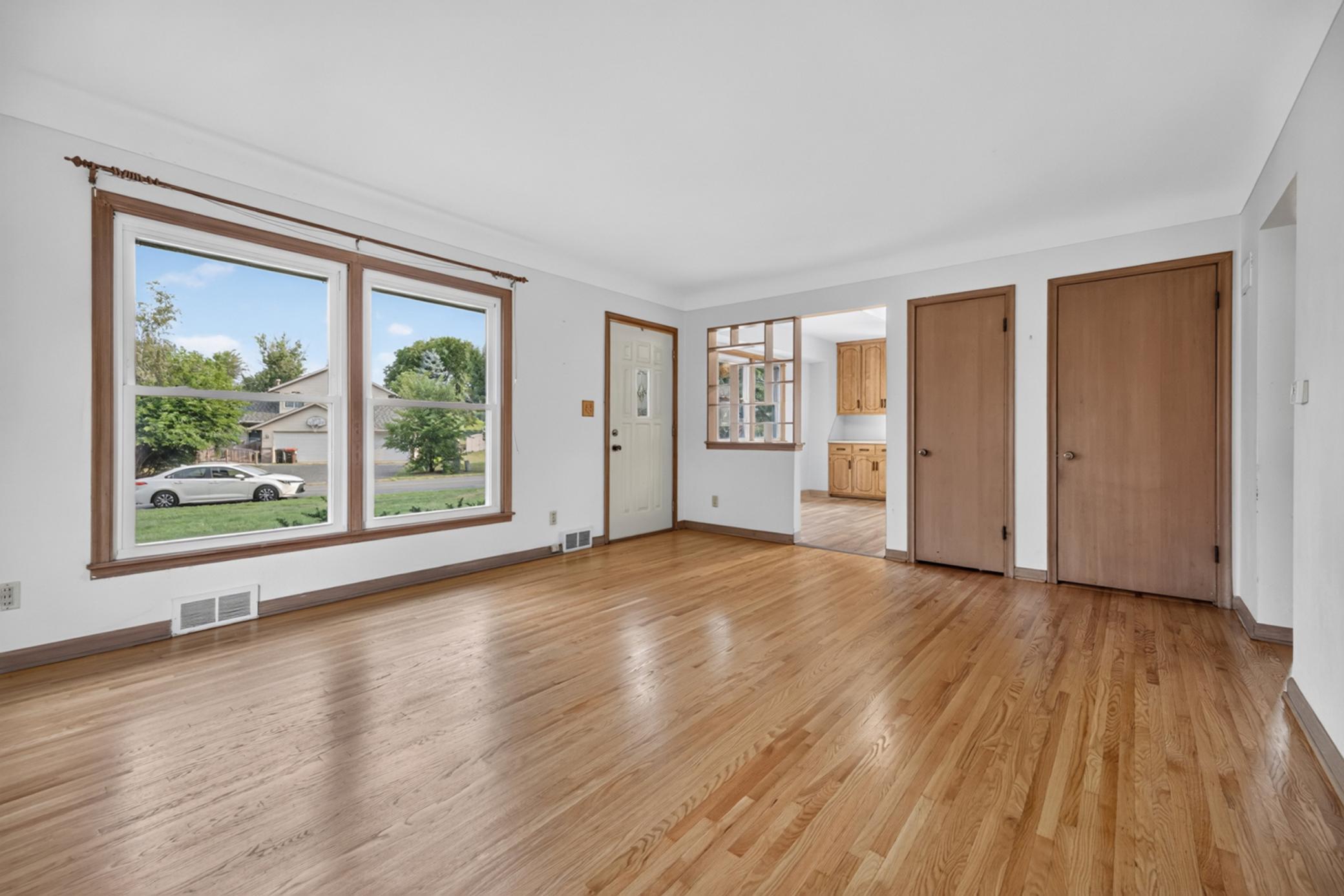 View of Residential at 1220 Frisbie Avenue, Maplewood MN 55109, Maplewood (5 of 51) - Mike Wilen | Minnesota Team Real Estate