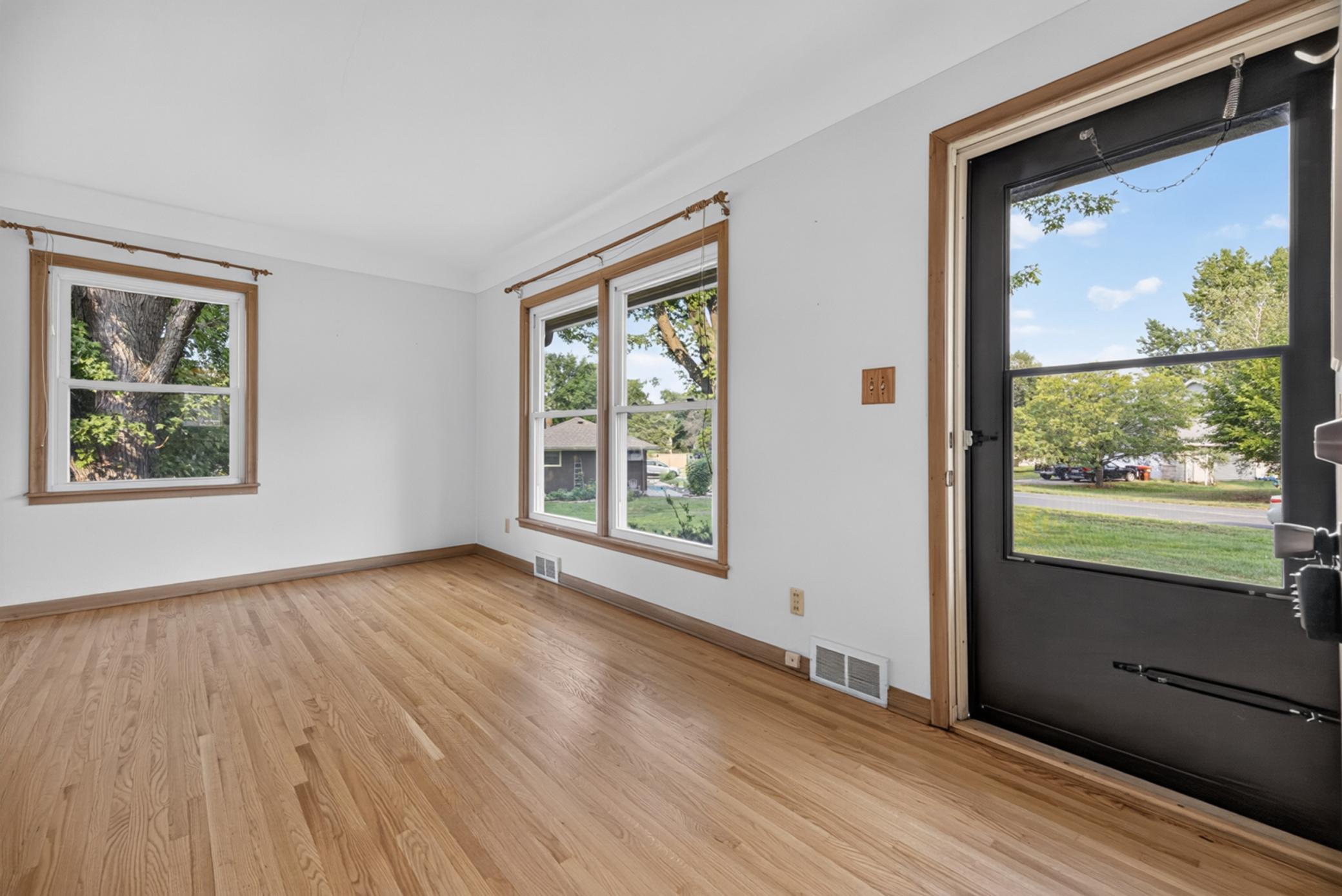View of Residential at 1220 Frisbie Avenue, Maplewood MN 55109, Maplewood (3 of 51) - Mike Wilen | Minnesota Team Real Estate