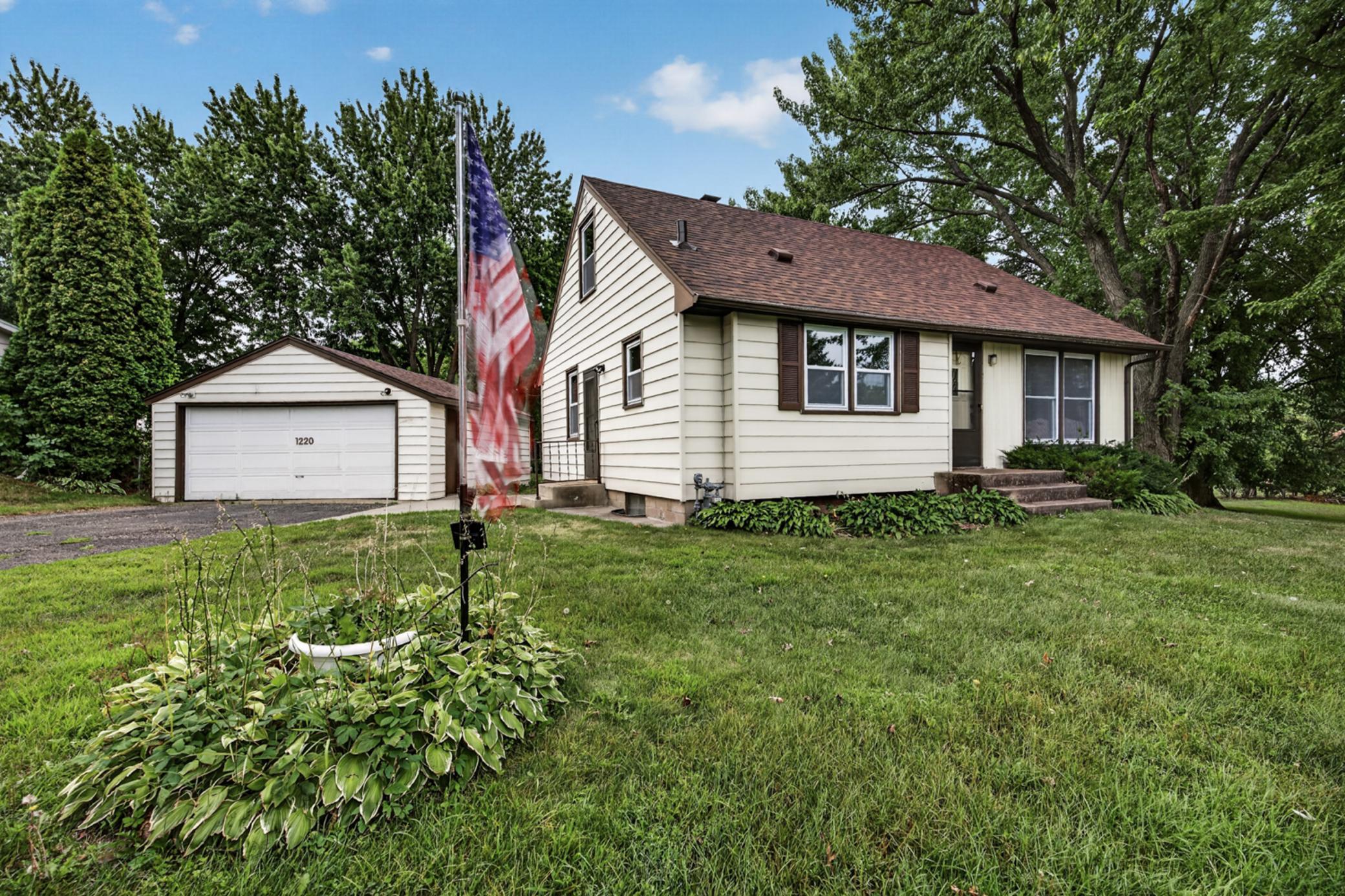 View of Residential at 1220 Frisbie Avenue, Maplewood MN 55109, Maplewood (44 of 51) - Mike Wilen | Minnesota Team Real Estate
