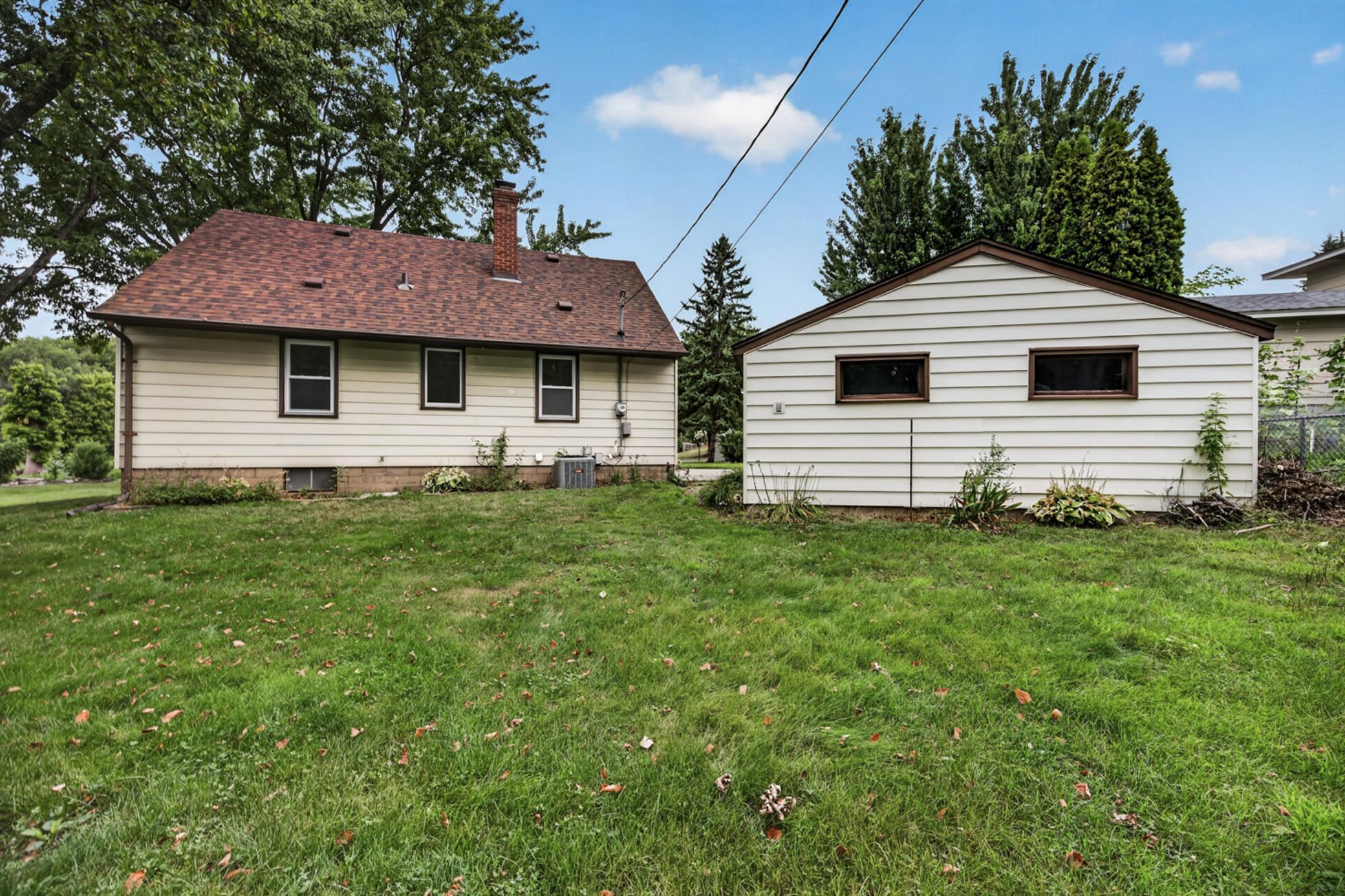 View of Residential at 1220 Frisbie Avenue, Maplewood MN 55109, Maplewood (26 of 51) - Mike Wilen | Minnesota Team Real Estate