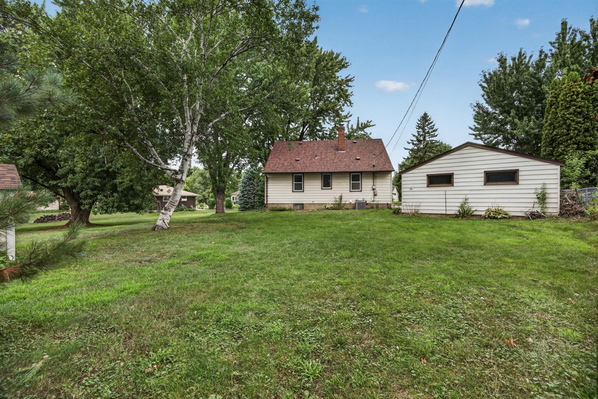 View of Residential at 1220 Frisbie Avenue, Maplewood MN 55109, Maplewood (42 of 51) - Mike Wilen | Minnesota Team Real Estate