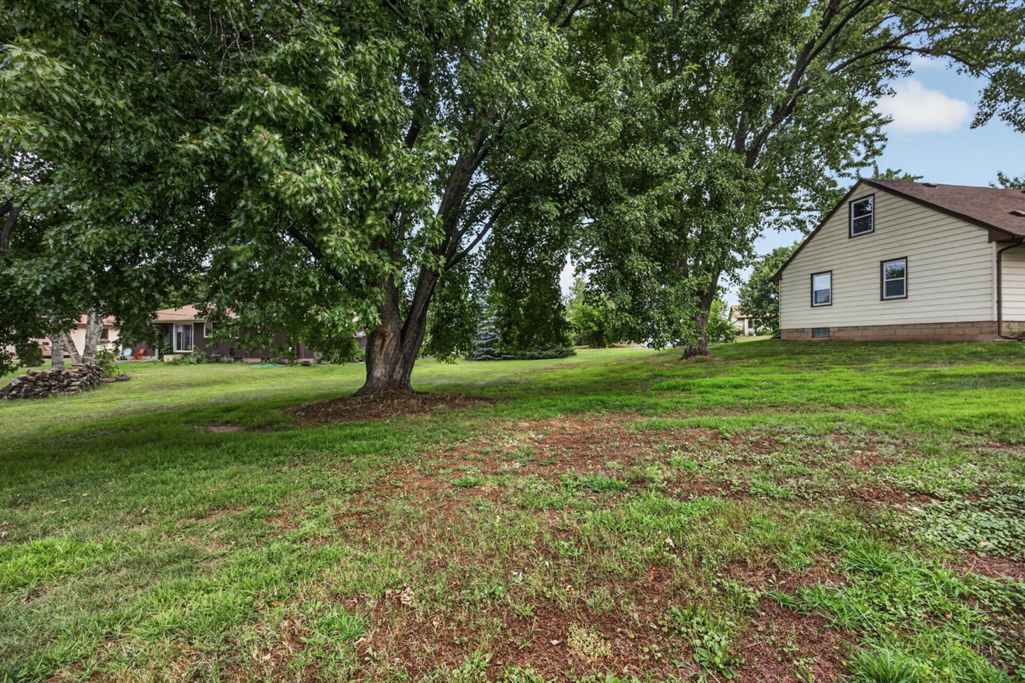 View of Residential at 1220 Frisbie Avenue, Maplewood MN 55109, Maplewood (41 of 51) - Mike Wilen | Minnesota Team Real Estate