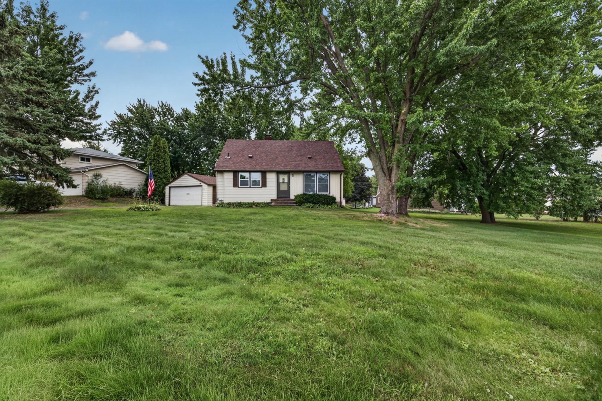 View of Residential at 1220 Frisbie Avenue, Maplewood MN 55109, Maplewood (36 of 51) - Mike Wilen | Minnesota Team Real Estate