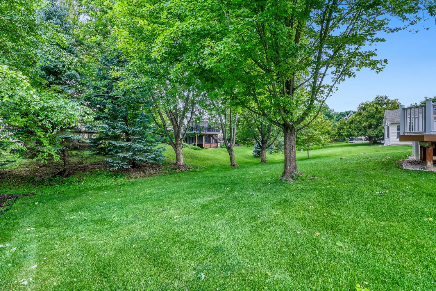 View of Residential at 2337 Manuela Drive, Chaska MN 55318, Chaska (45 of 50) - Mike Wilen | Minnesota Team Real Estate