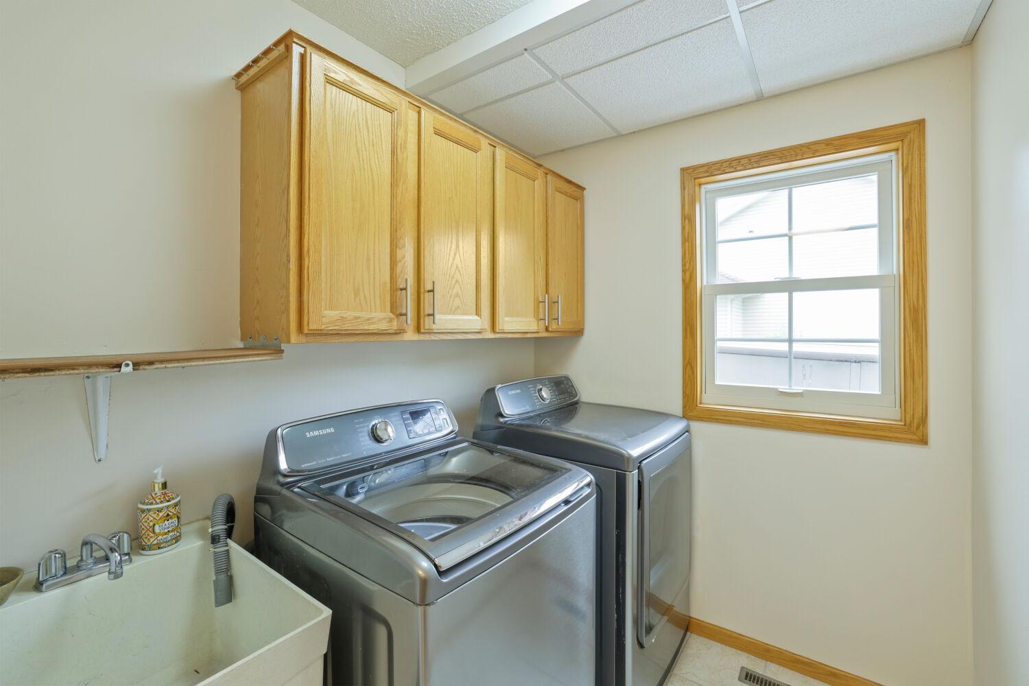View of Residential at 2337 Manuela Drive, Chaska MN 55318, Chaska (41 of 50) - Mike Wilen | Minnesota Team Real Estate