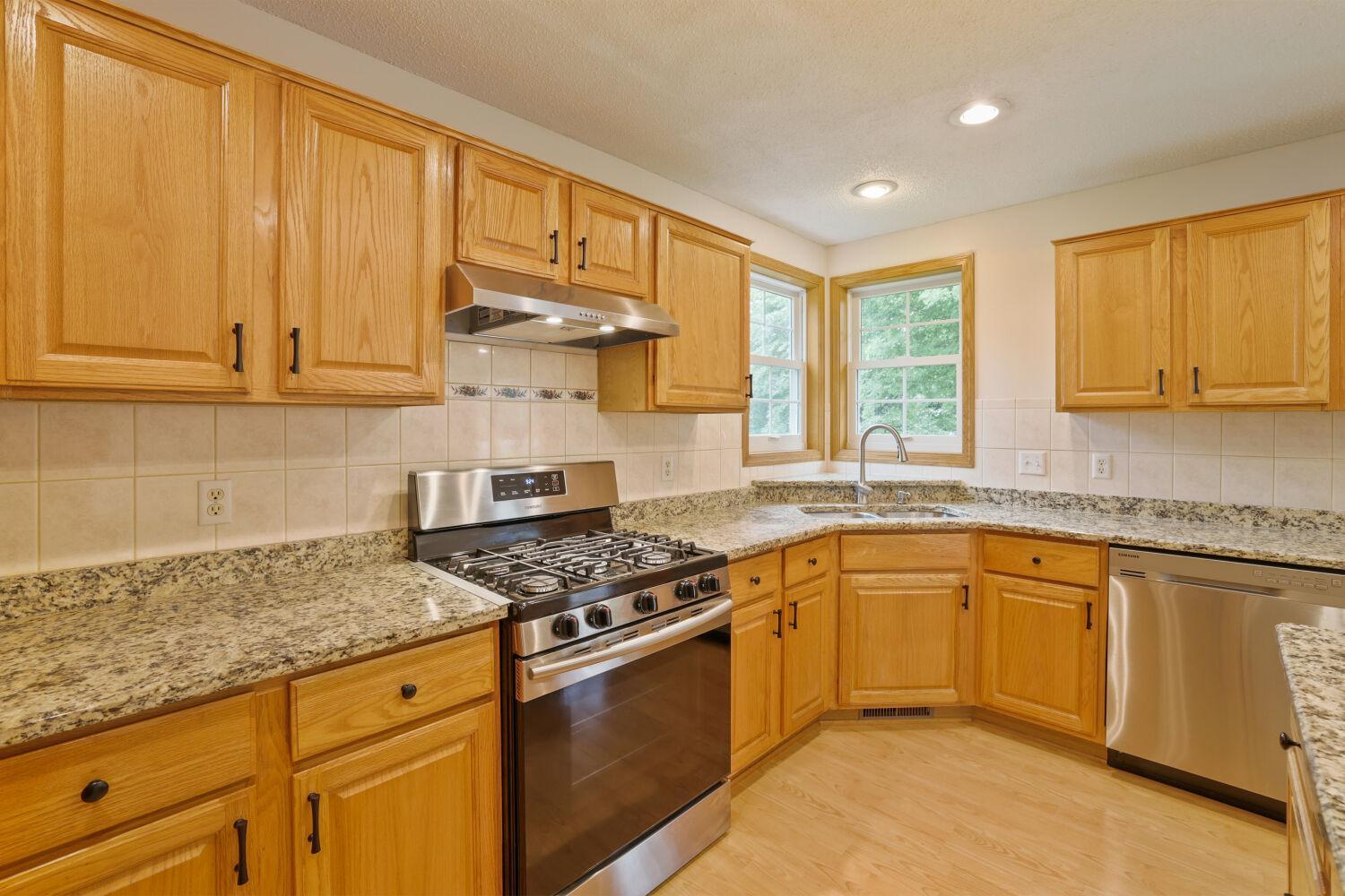 View of Residential at 2337 Manuela Drive, Chaska MN 55318, Chaska (17 of 50) - Mike Wilen | Minnesota Team Real Estate