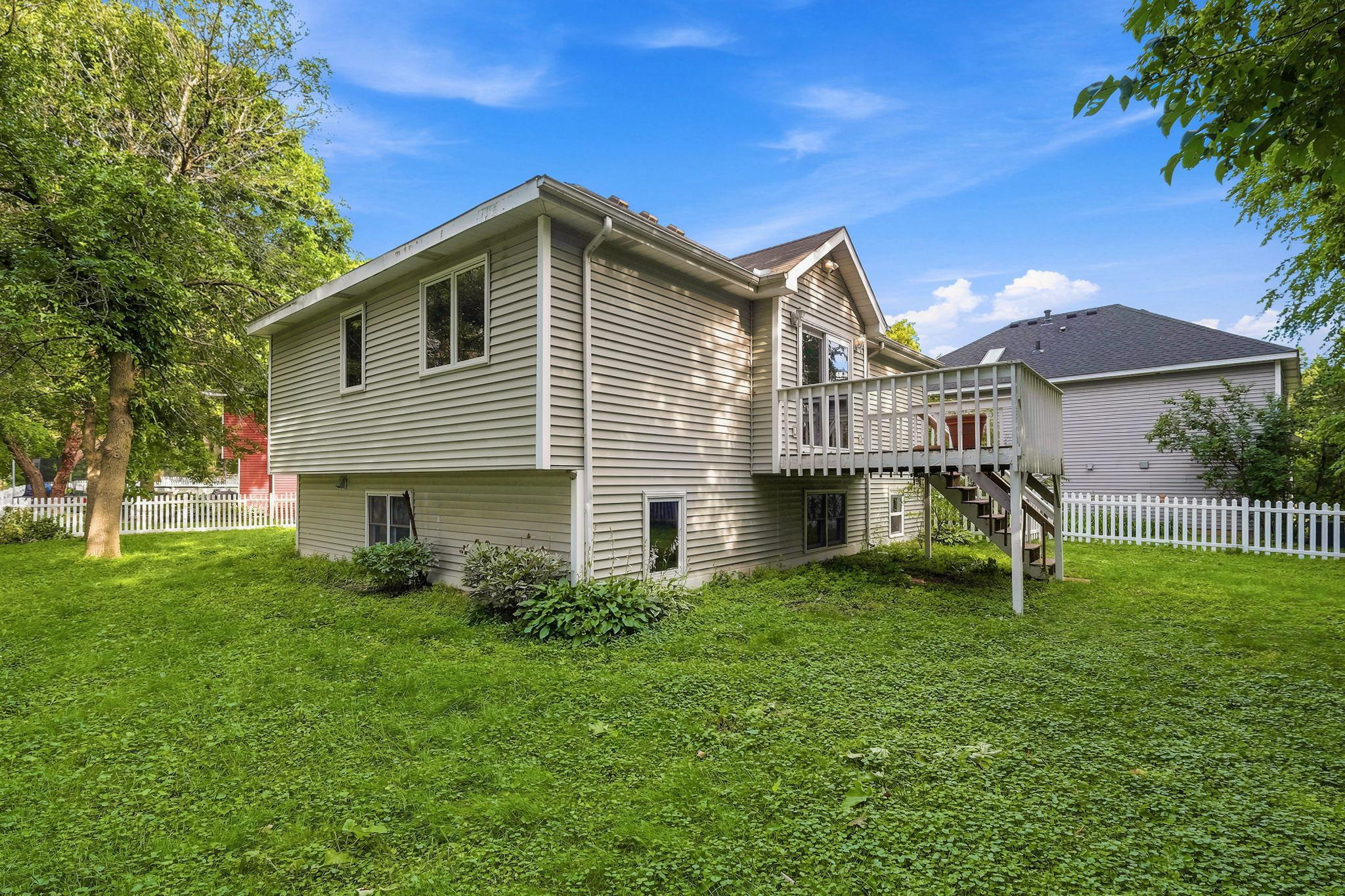 View of Residential at 17609 Lorence Way, Eden Prairie MN 55346, Eden Prairie (18 of 20) - Mike Wilen | Minnesota Team Real Estate