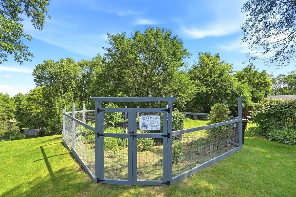 View of Residential at 2432 73rd Court, Inver Grove Heights MN 55076, Inver Grove Heights (4 of 19) - Mike Wilen | Minnesota Team Real Estate