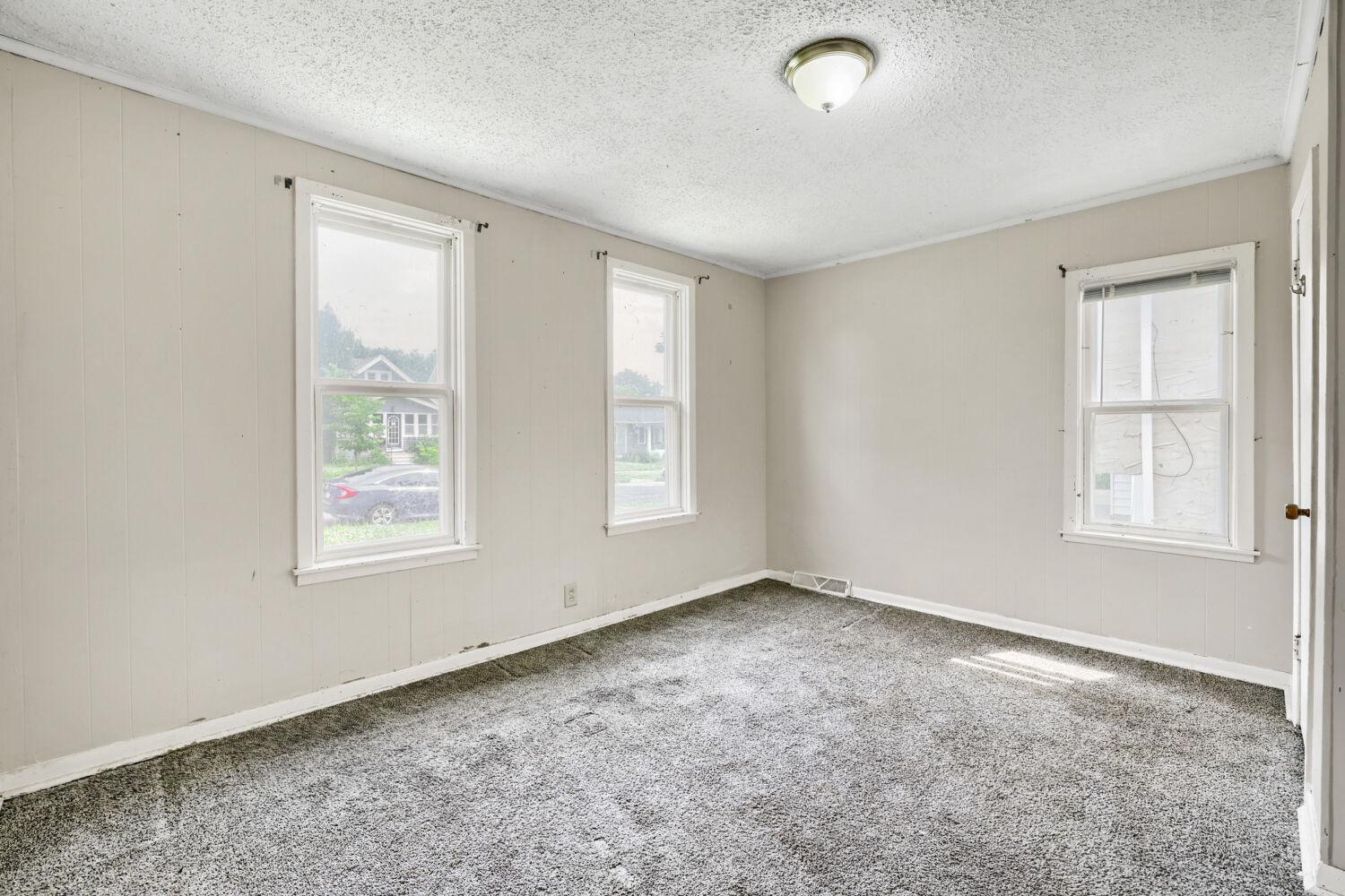 View of Residential at 1024 Geranium Avenue, Saint Paul MN 55106, Saint Paul (9 of 31) - Mike Wilen | Minnesota Team Real Estate