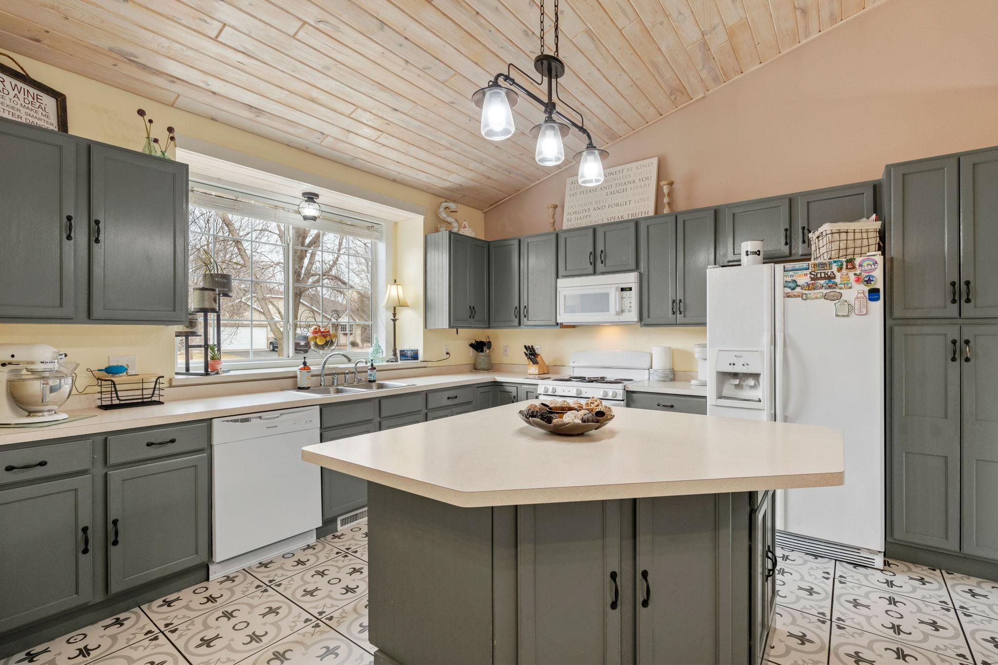 View of Residential at 13761 Dorothy Drive, Rogers MN 55374, Rogers (5 of 54) - Mike Wilen | Minnesota Team Real Estate