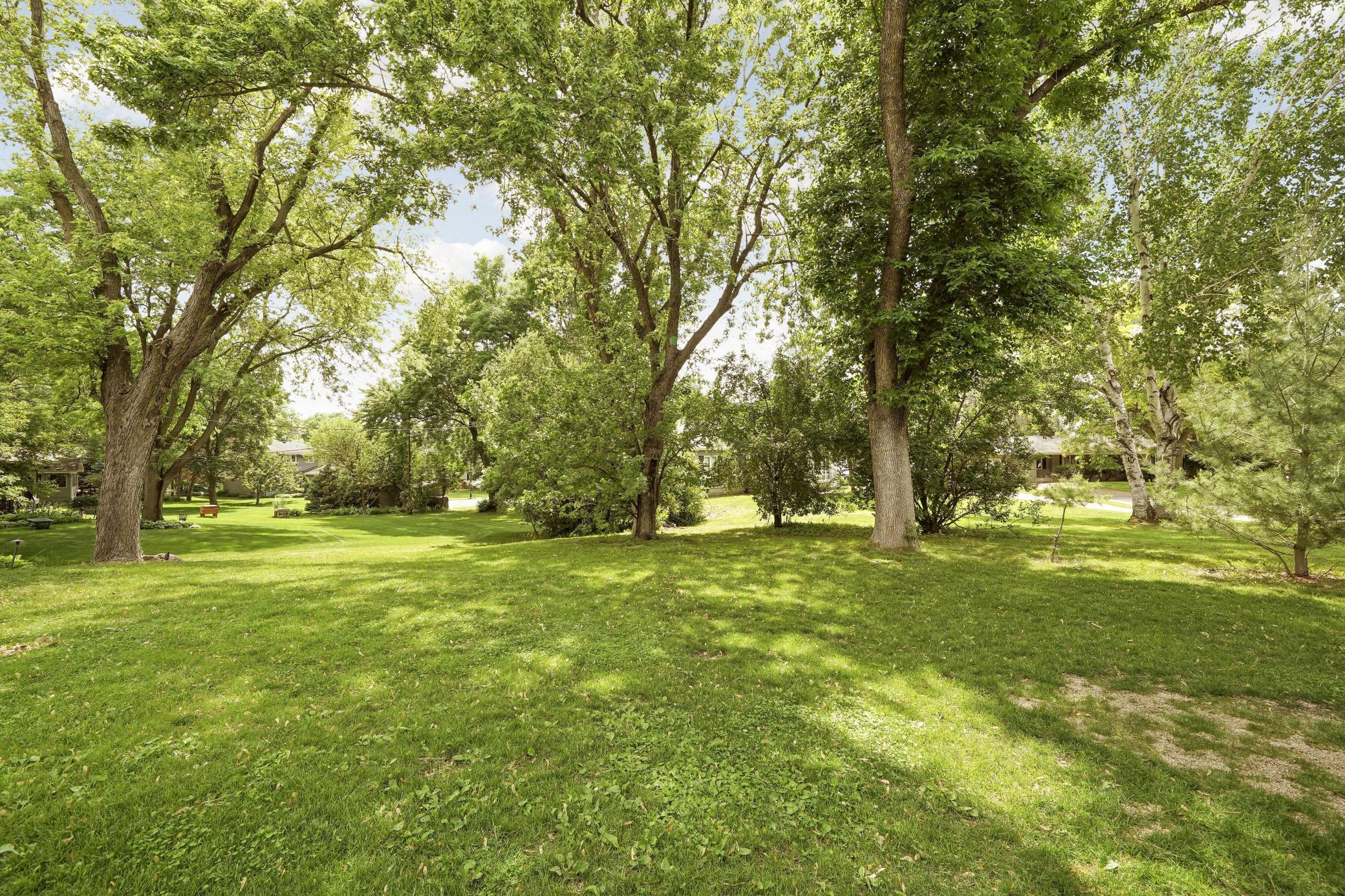 View of Residential at 6912 Paiute Drive, Edina MN 55439, Edina (38 of 49) - Mike Wilen | Minnesota Team Real Estate