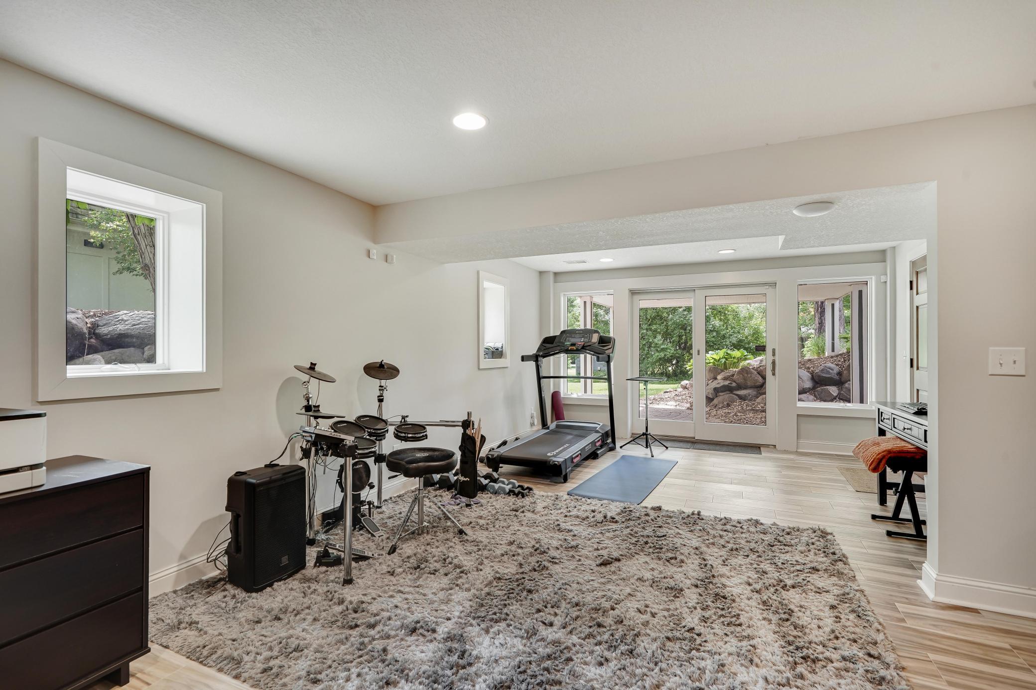 View of Residential at 6912 Paiute Drive, Edina MN 55439, Edina (31 of 49) - Mike Wilen | Minnesota Team Real Estate