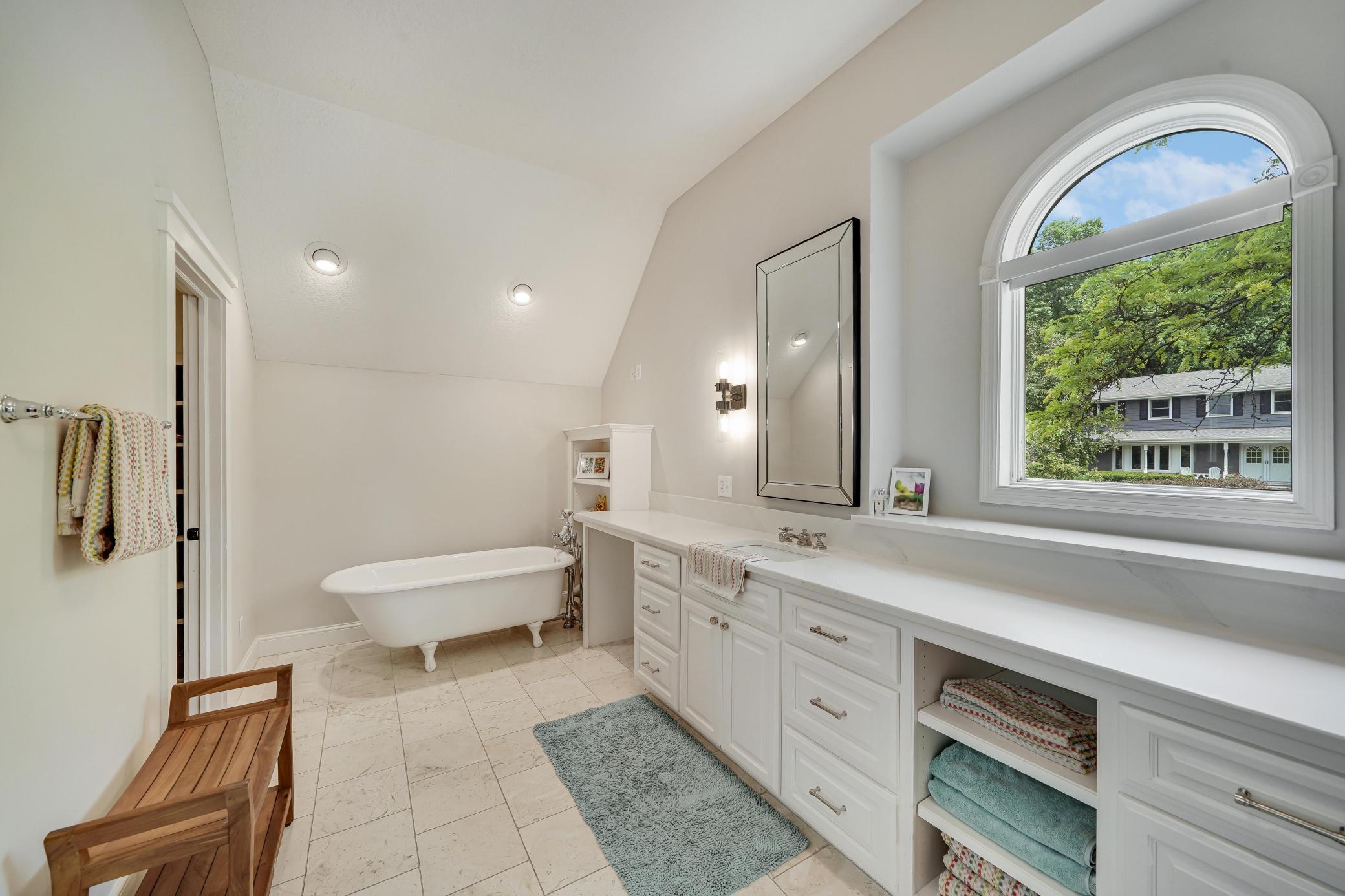 View of Residential at 6912 Paiute Drive, Edina MN 55439, Edina (17 of 49) - Mike Wilen | Minnesota Team Real Estate